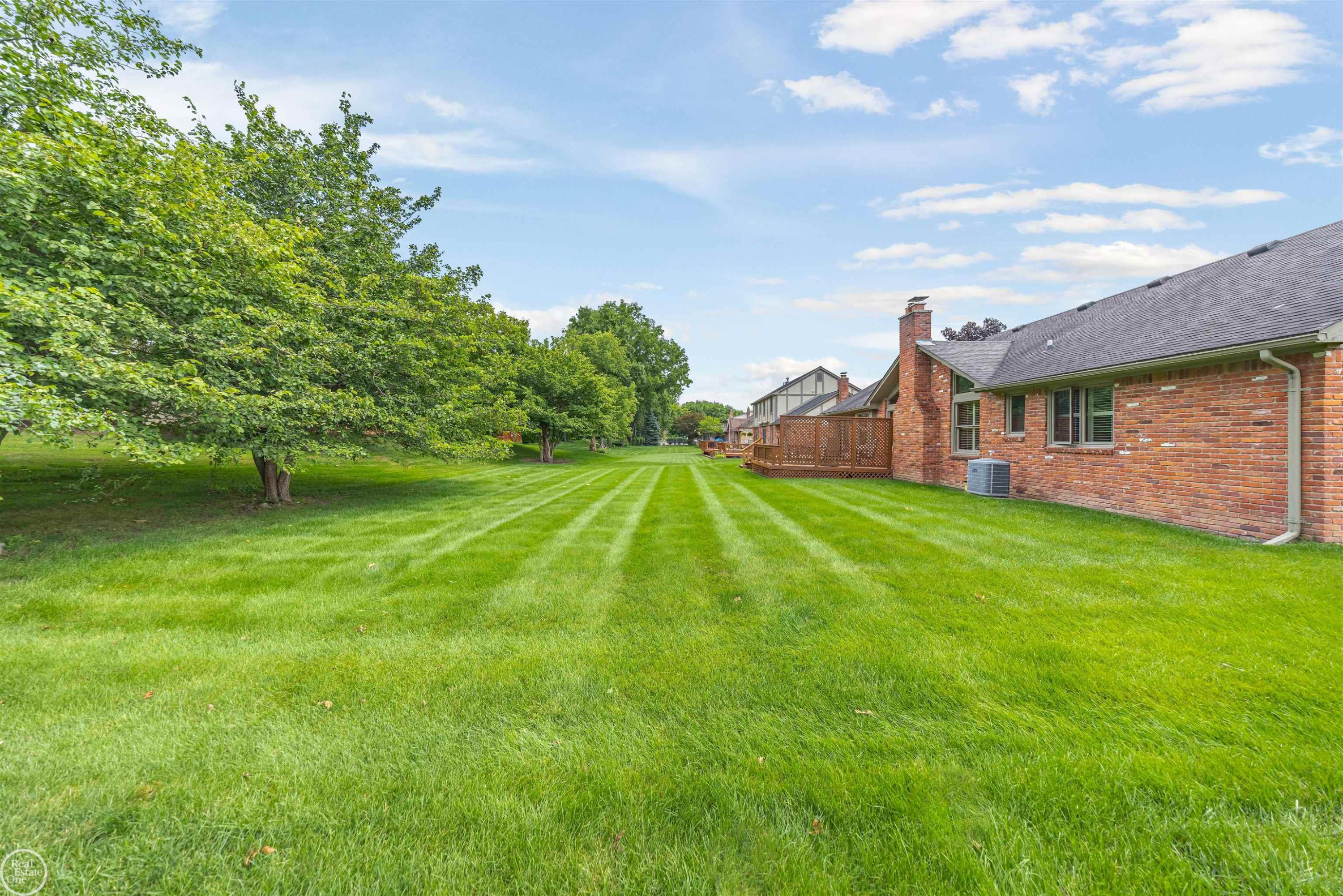 40920 Knightsford Drive, Northville, MI 48168 — Photo 43
