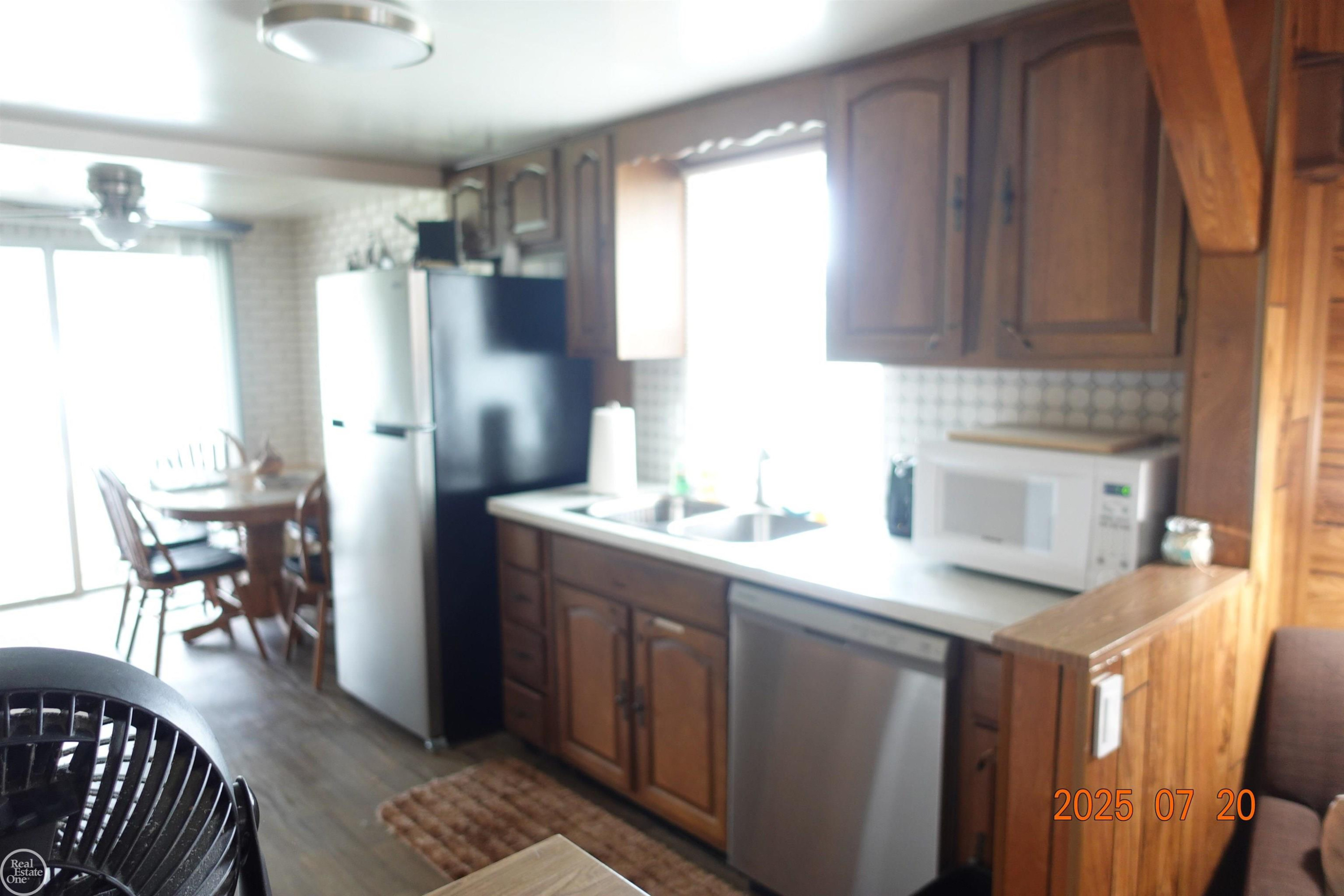 8459 DIXIE Highway, MI — Photo 25