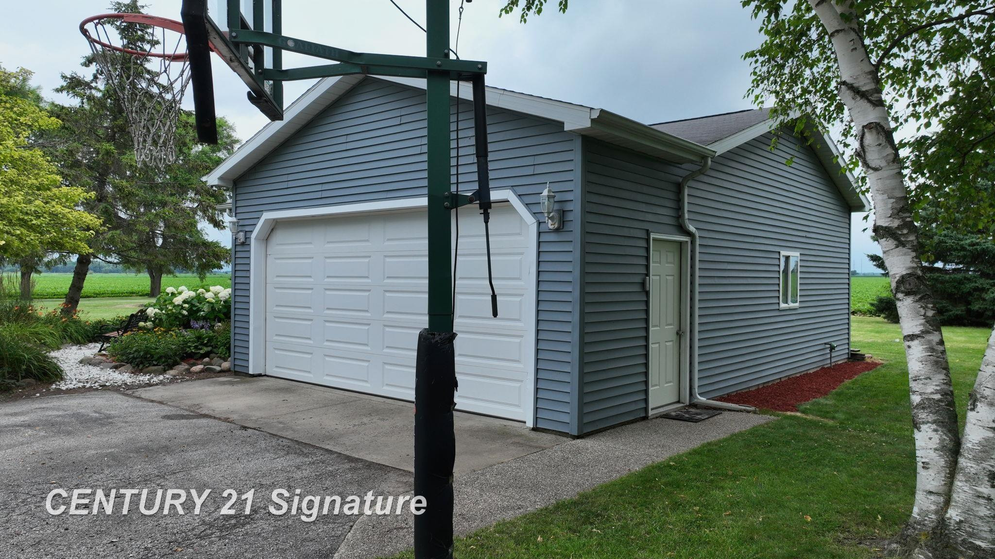 3425 S Block Road, Frankenmuth, MI 48734 — Photo 31