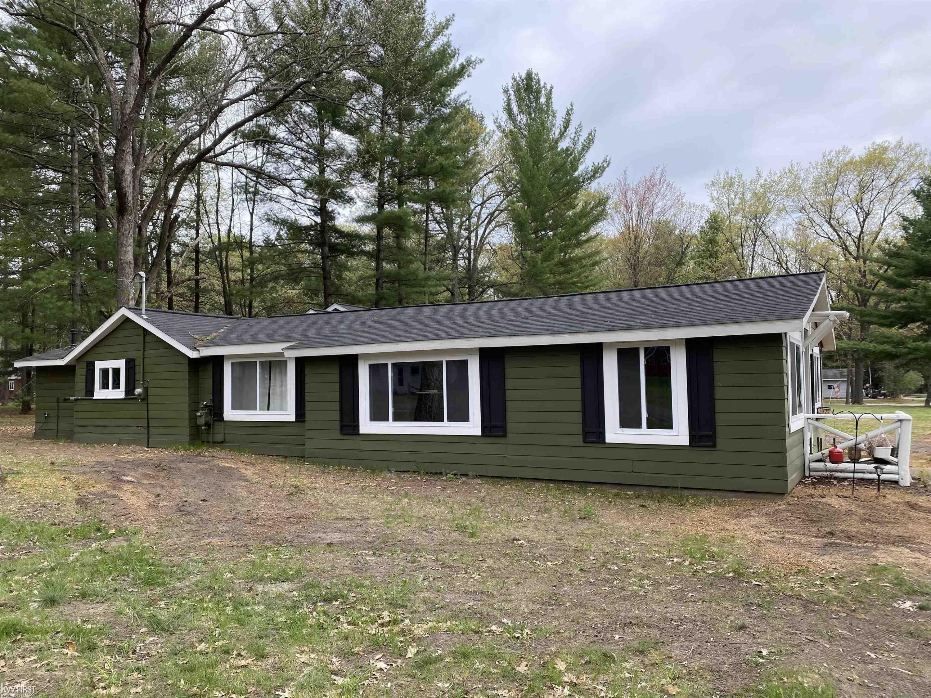 229 Pine Oaks Drive, Prudenville, MI 48651 — Photo 4