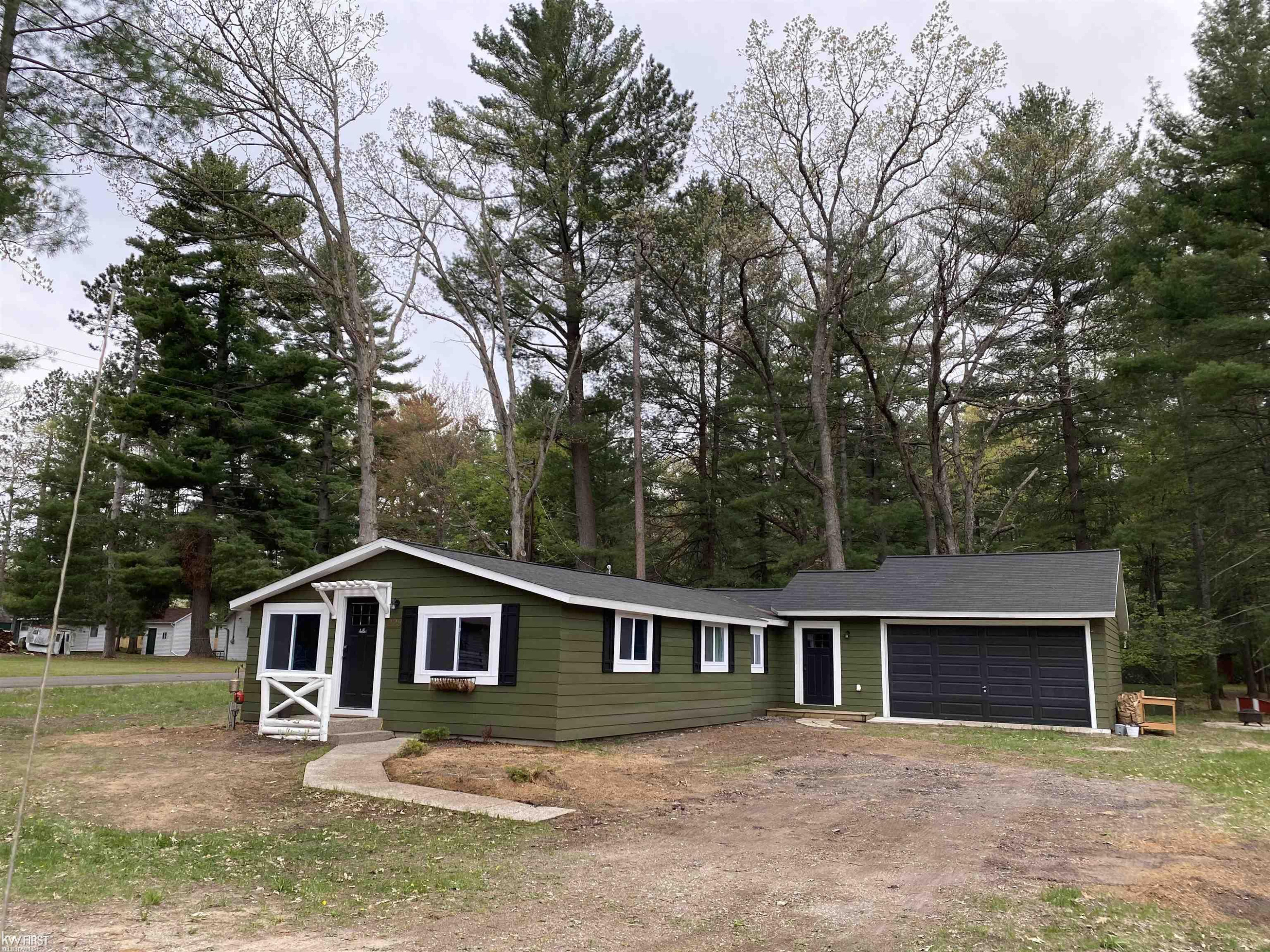 229 Pine Oaks Drive, Prudenville, MI 48651 — Photo 5