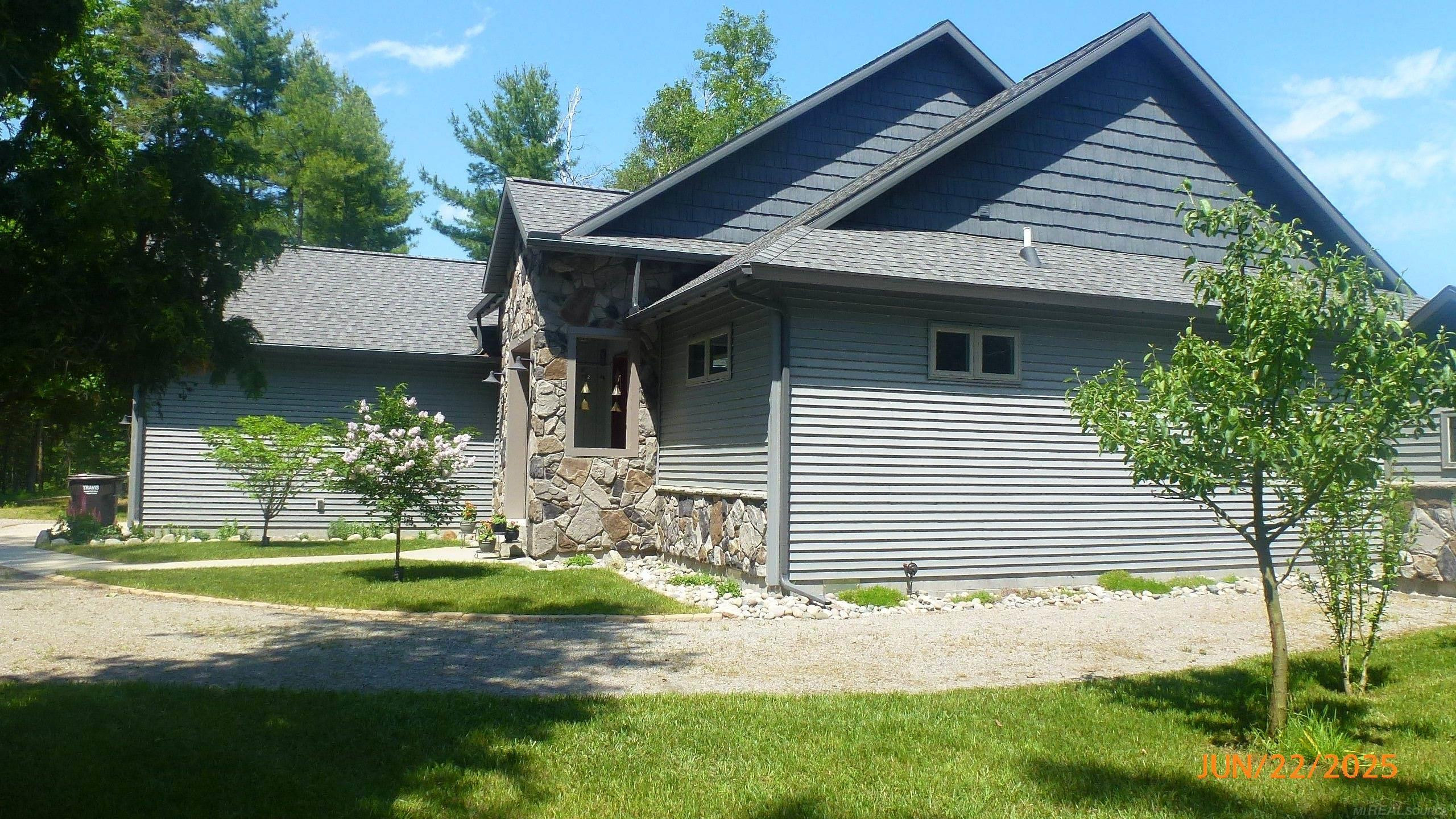 2520 Lakeshore Drive, Harrisville, MI 48741 — Photo 2