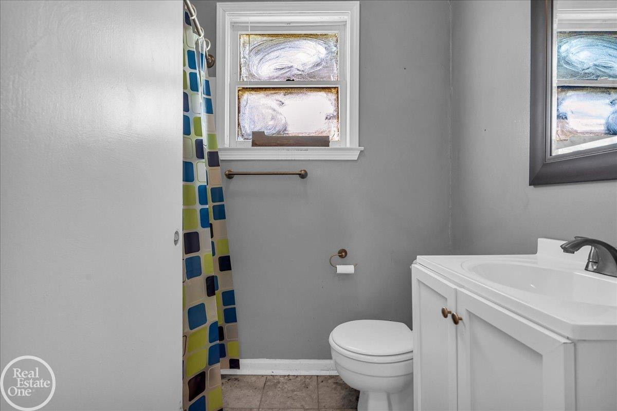 39554 Jefferson Avenue, MI — Photo 13