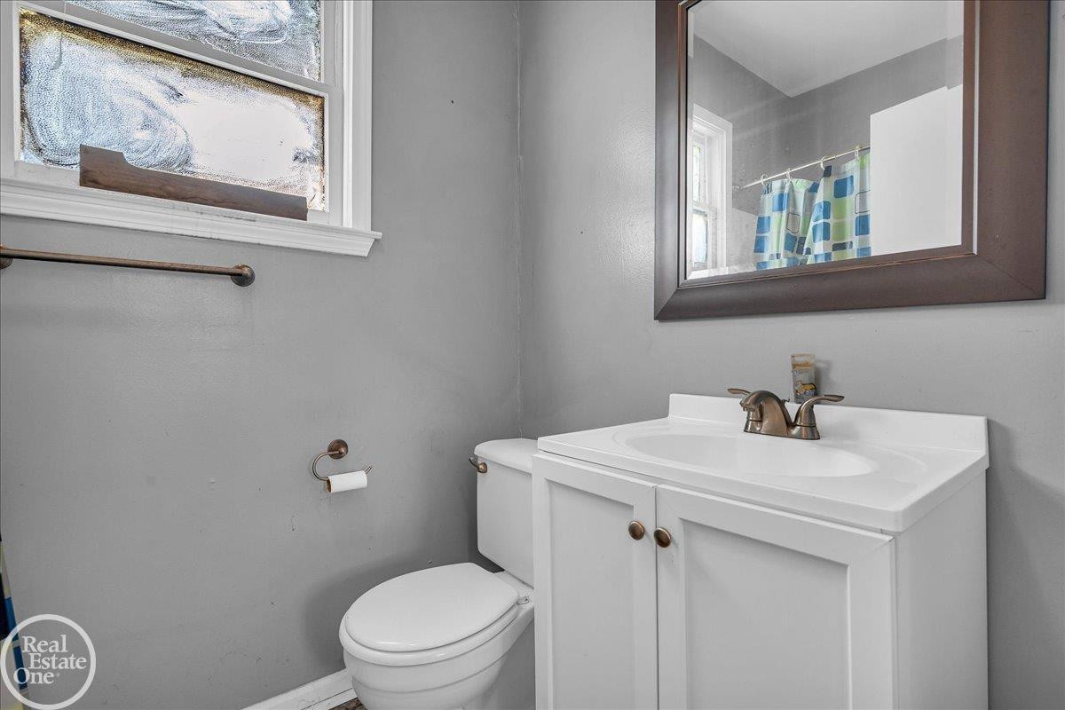 39554 Jefferson Avenue, MI — Photo 14