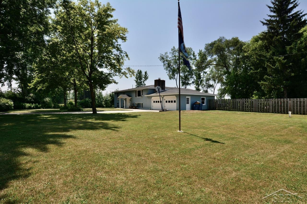 6381 Middle Road, Hope, MI 48628 — Photo 10