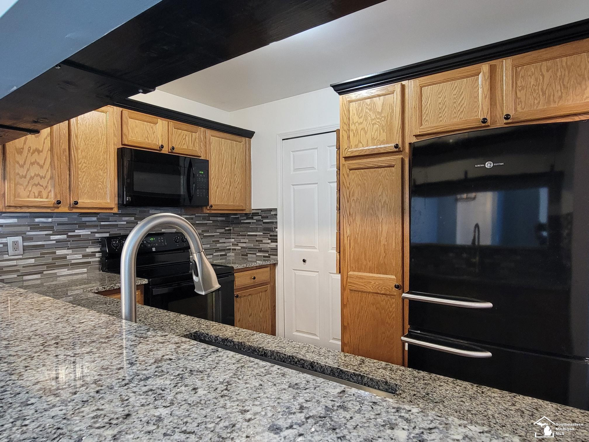 23006 Fairlane Boulevard, MI 48183 — Photo 10