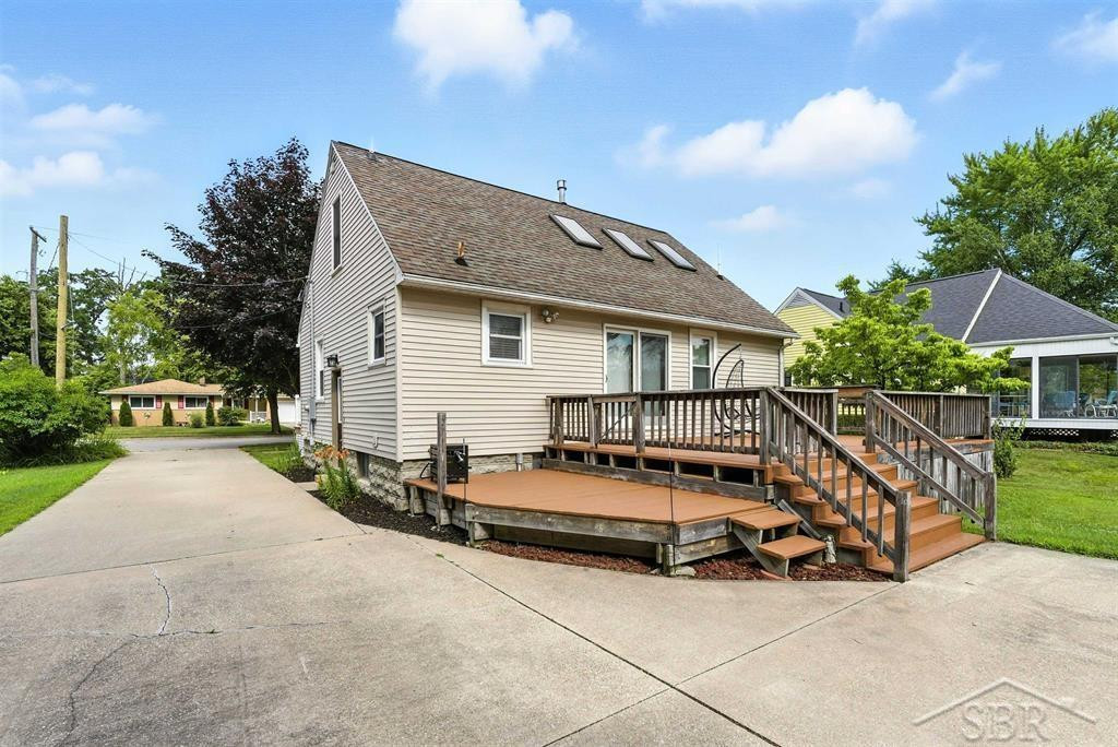605 Scheurmann Street, Essexville, MI 48732 — Photo 4