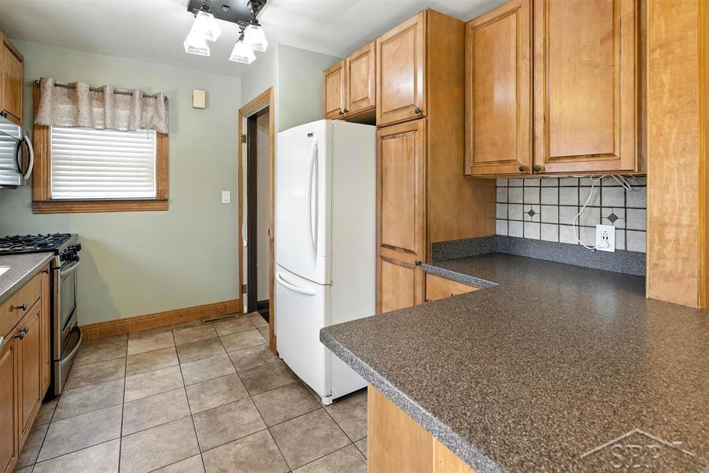 605 Scheurmann Street, Essexville, MI 48732 — Photo 12