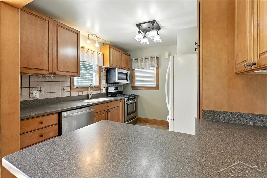 605 Scheurmann Street, Essexville, MI 48732 — Photo 11