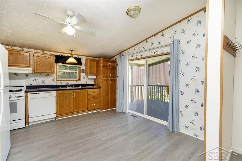 8671 E Clarabella Road, Clare, MI 48617 — Photo 10