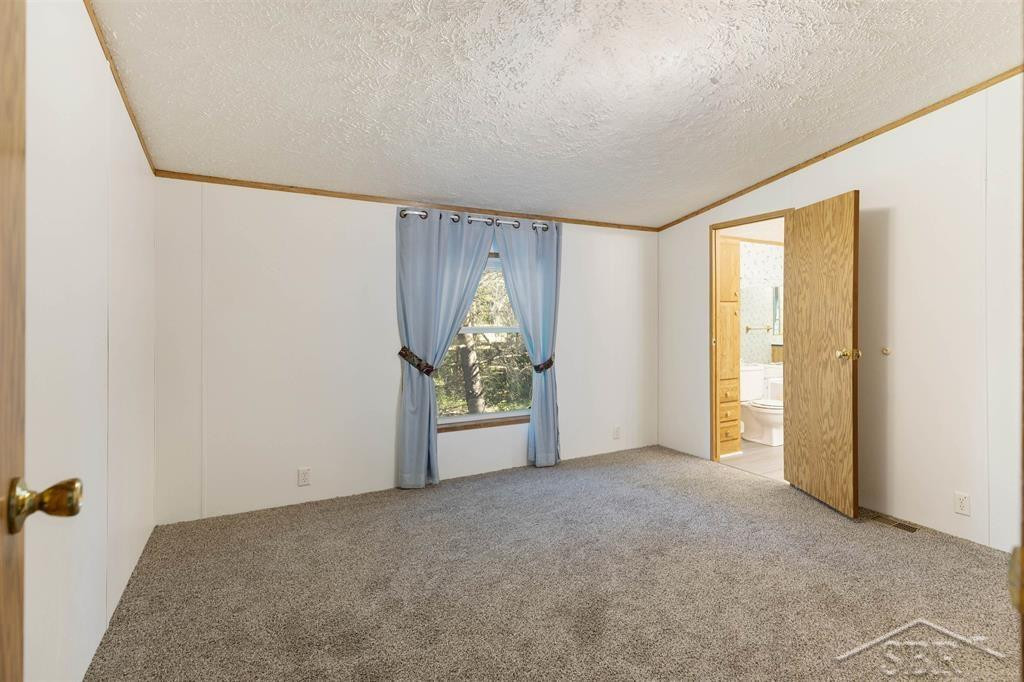 8671 E Clarabella Road, Clare, MI 48617 — Photo 13