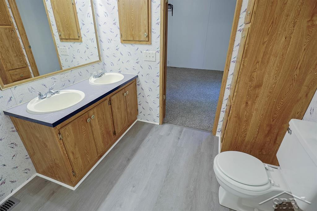 8671 E Clarabella Road, Clare, MI 48617 — Photo 15