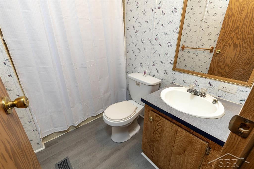8671 E Clarabella Road, Clare, MI 48617 — Photo 21