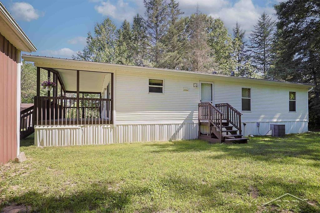 8671 E Clarabella Road, Clare, MI 48617 — Photo 27