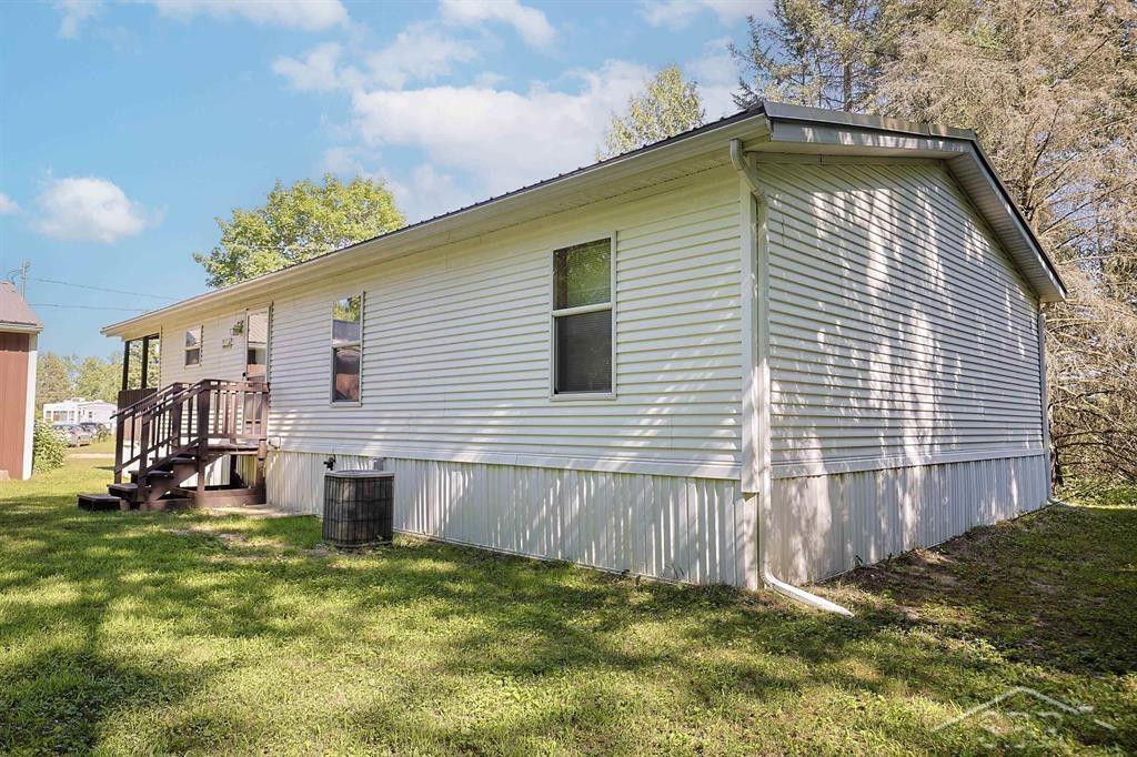 8671 E Clarabella Road, Clare, MI 48617 — Photo 28
