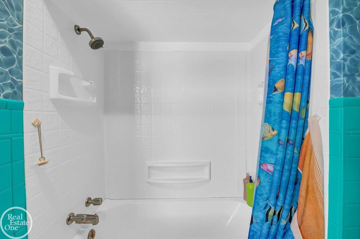 9268 Yale Road, Avoca, MI 48006 — Photo 24