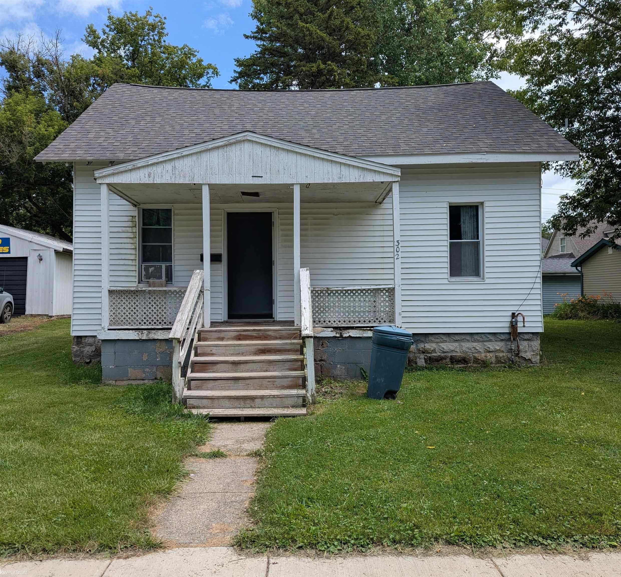 302 N. Kennefic Street, Yale, MI 48097 — front exterior