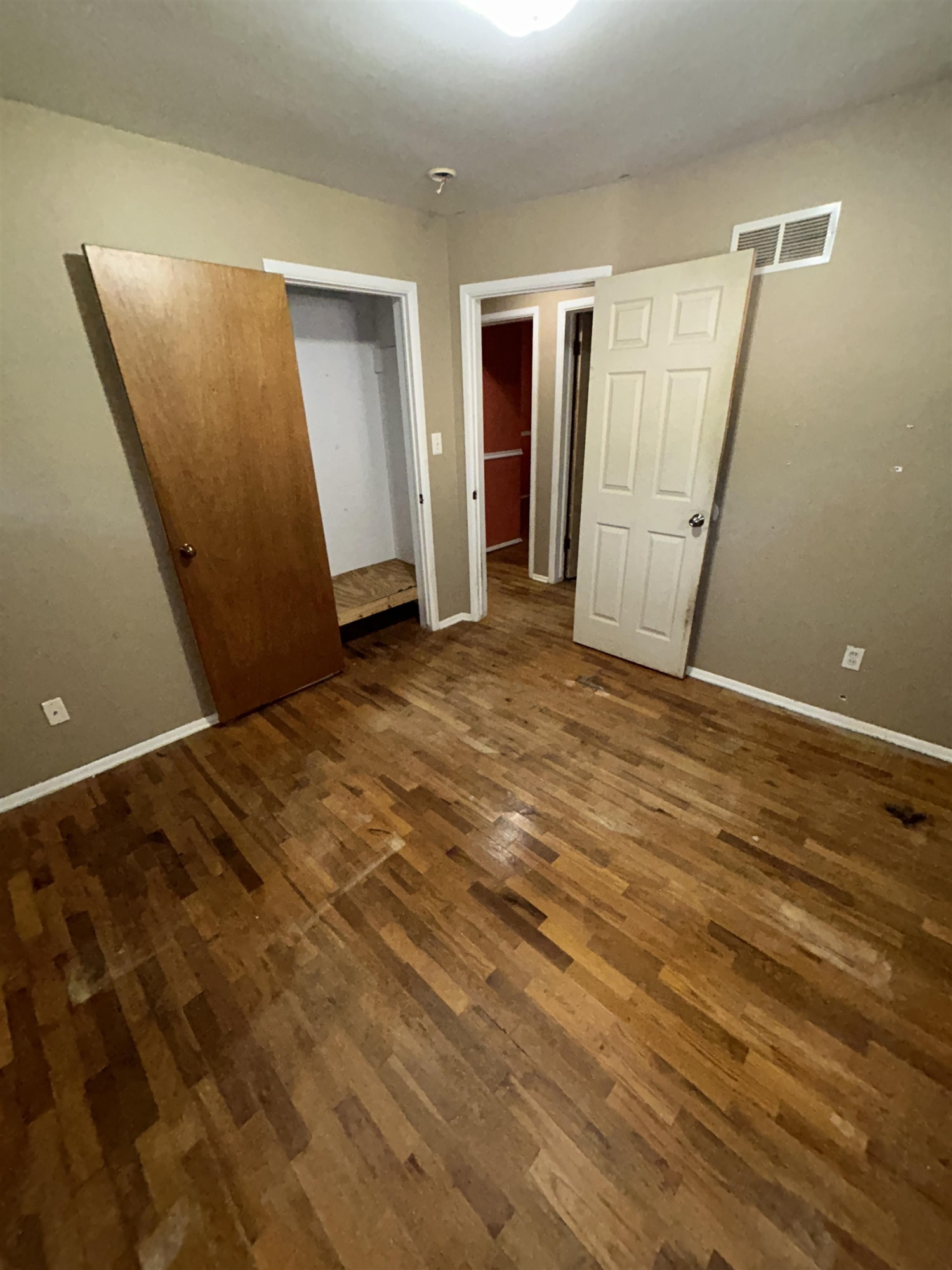 5323 Elmsford Drive, Flint, MI 48532 — Photo 6