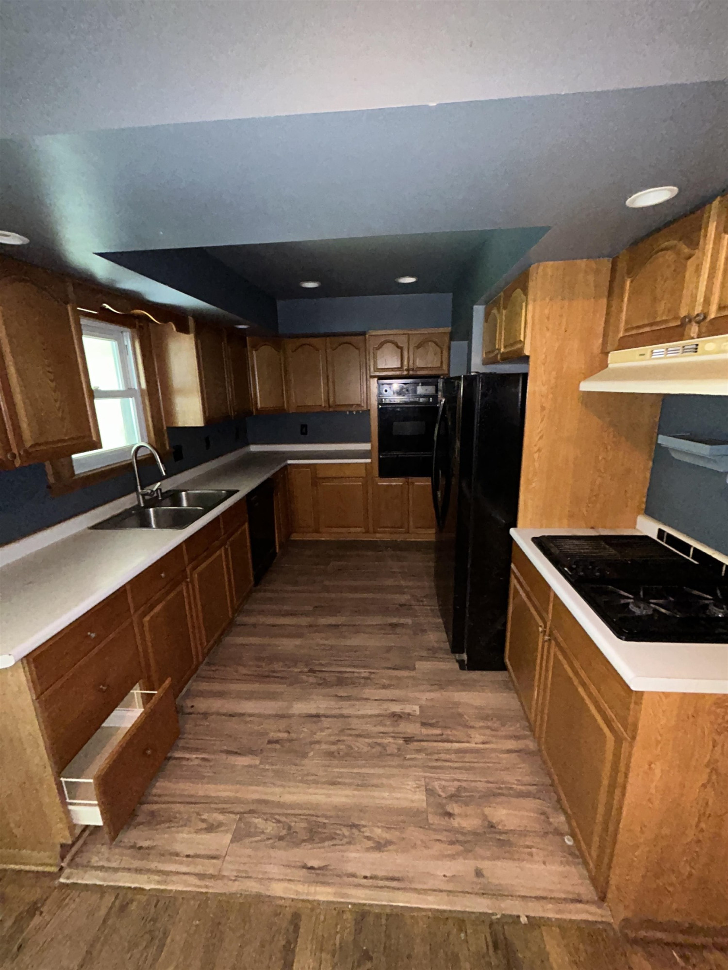 5323 Elmsford Drive, Flint, MI 48532 — Photo 9