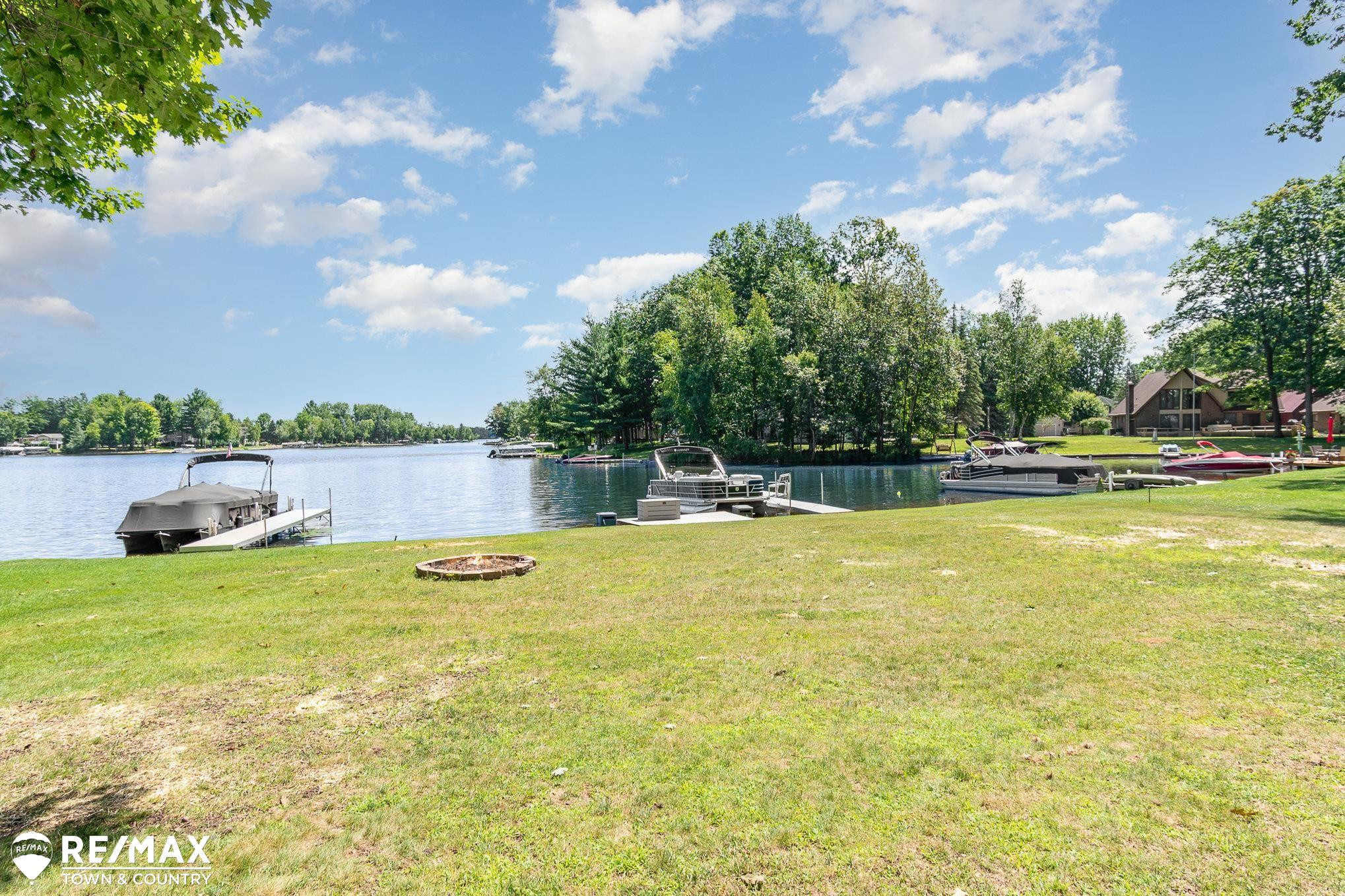 4826 Lancelot Court, Gladwin, MI 48624 — Photo 4