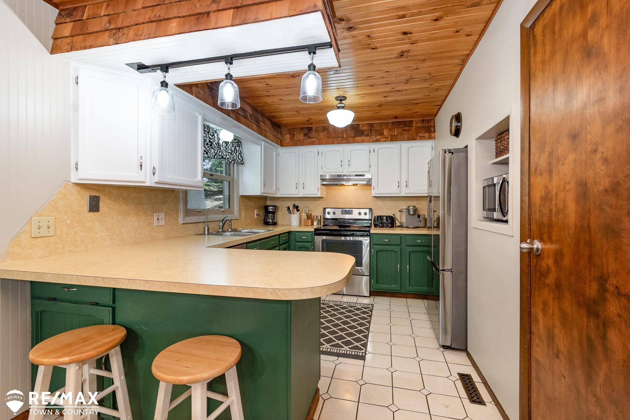 4826 Lancelot Court, Gladwin, MI 48624 — Photo 14