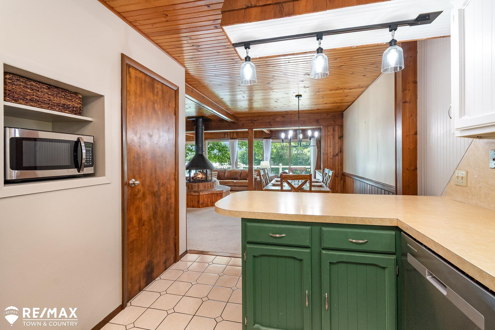 4826 Lancelot Court, Gladwin, MI 48624 — Photo 16