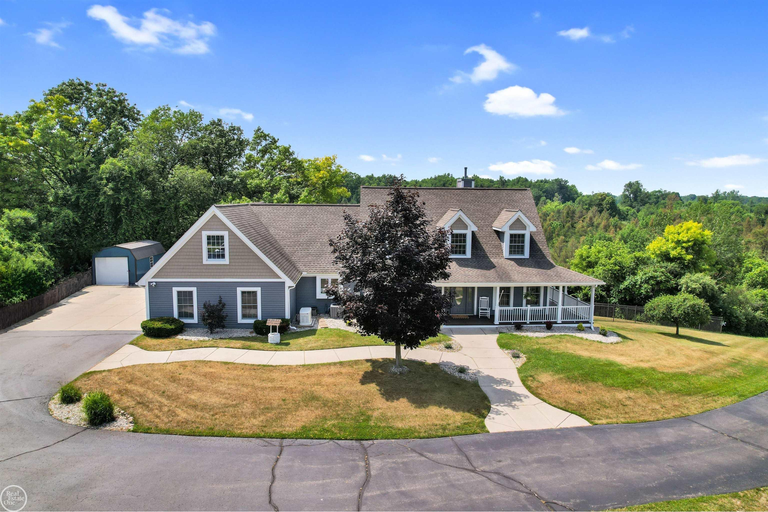 1011 N Ortonville Road, Ortonville, MI 48462 — front exterior