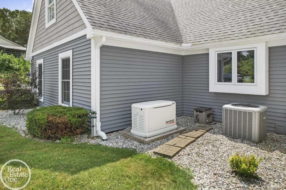 1011 N Ortonville Road, Ortonville, MI 48462 — Photo 46