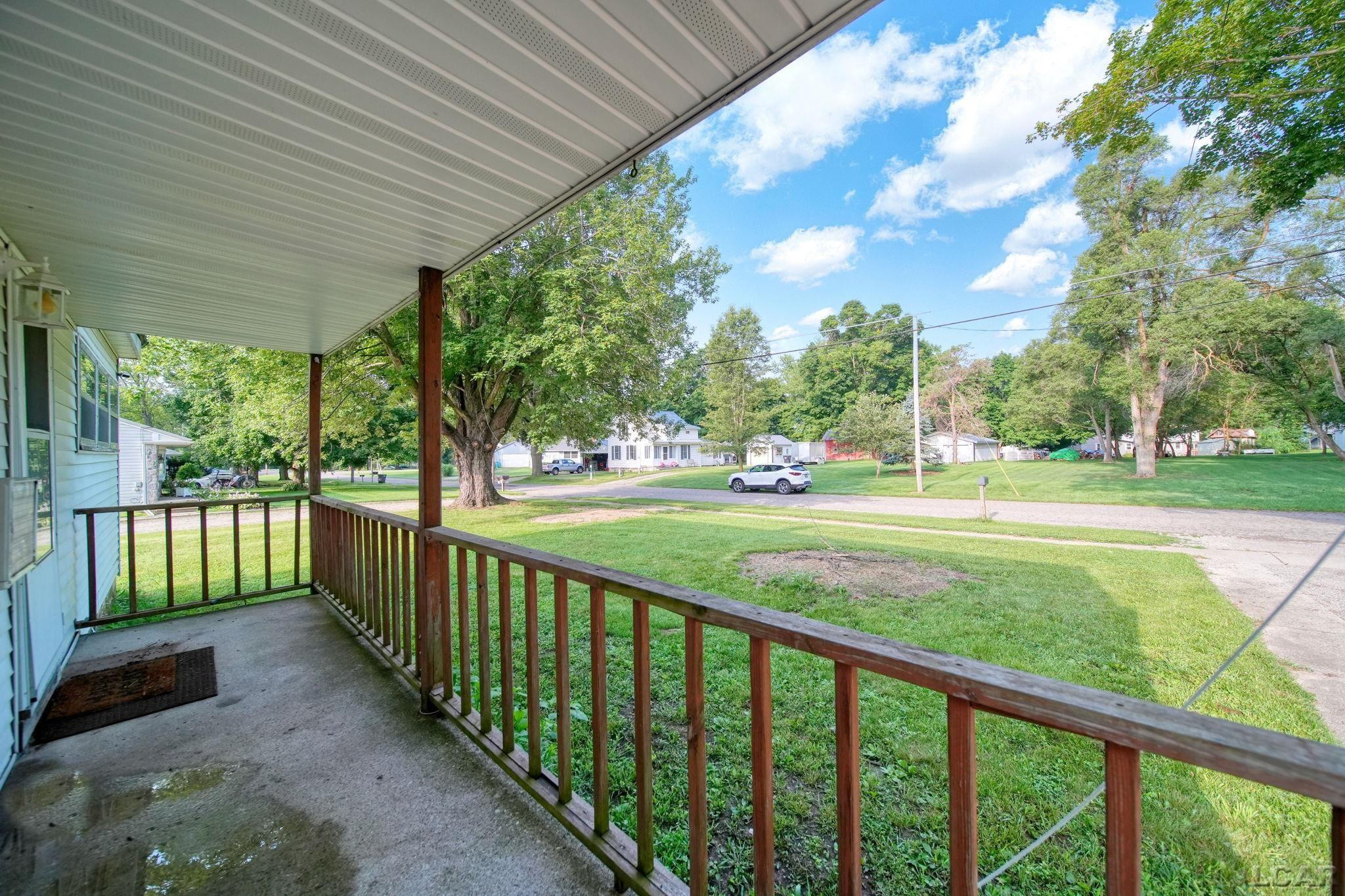 407 S Comstock Street, Addison, MI 49220 — Photo 4