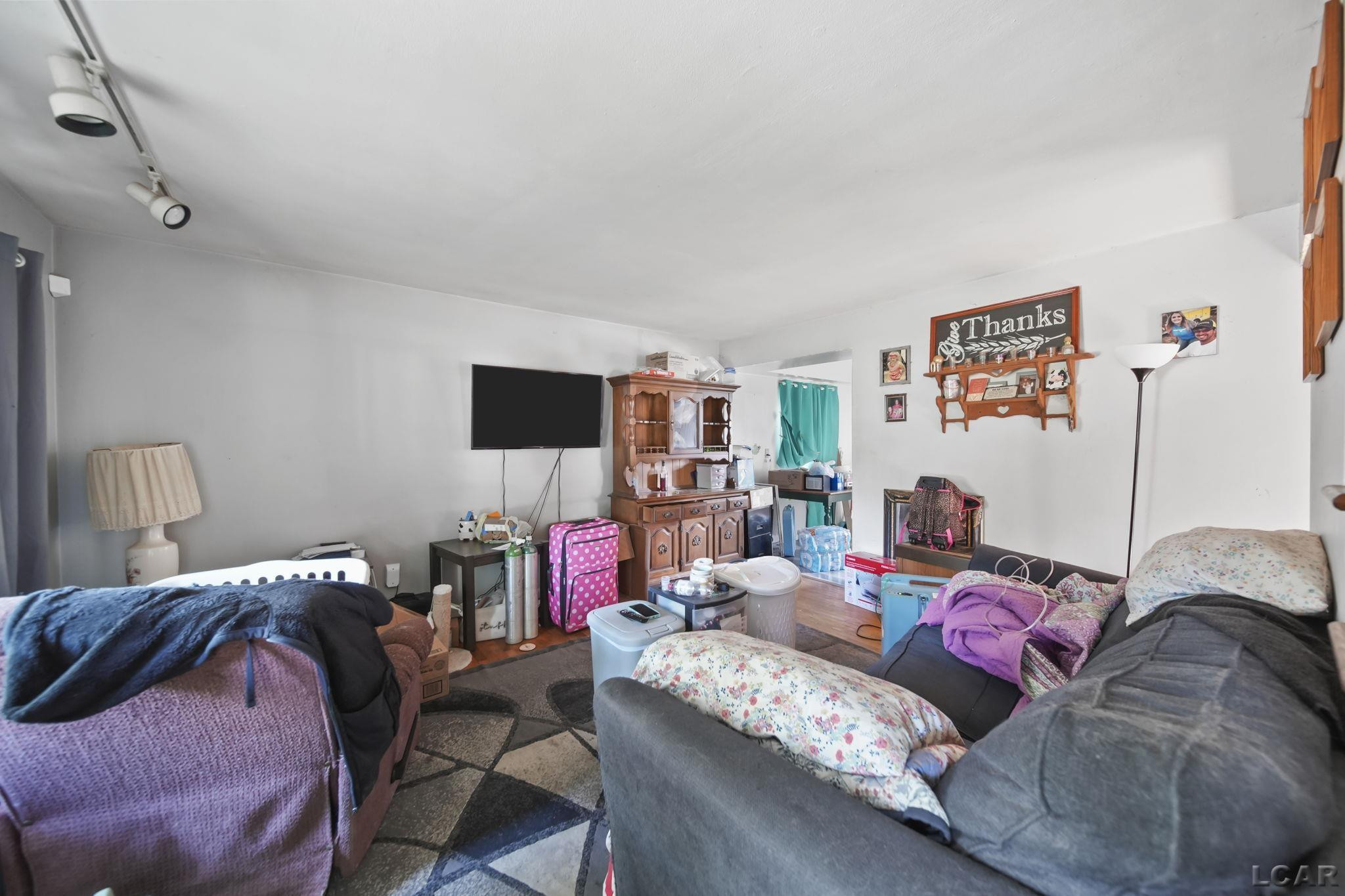 407 S Comstock Street, Addison, MI 49220 — Photo 5