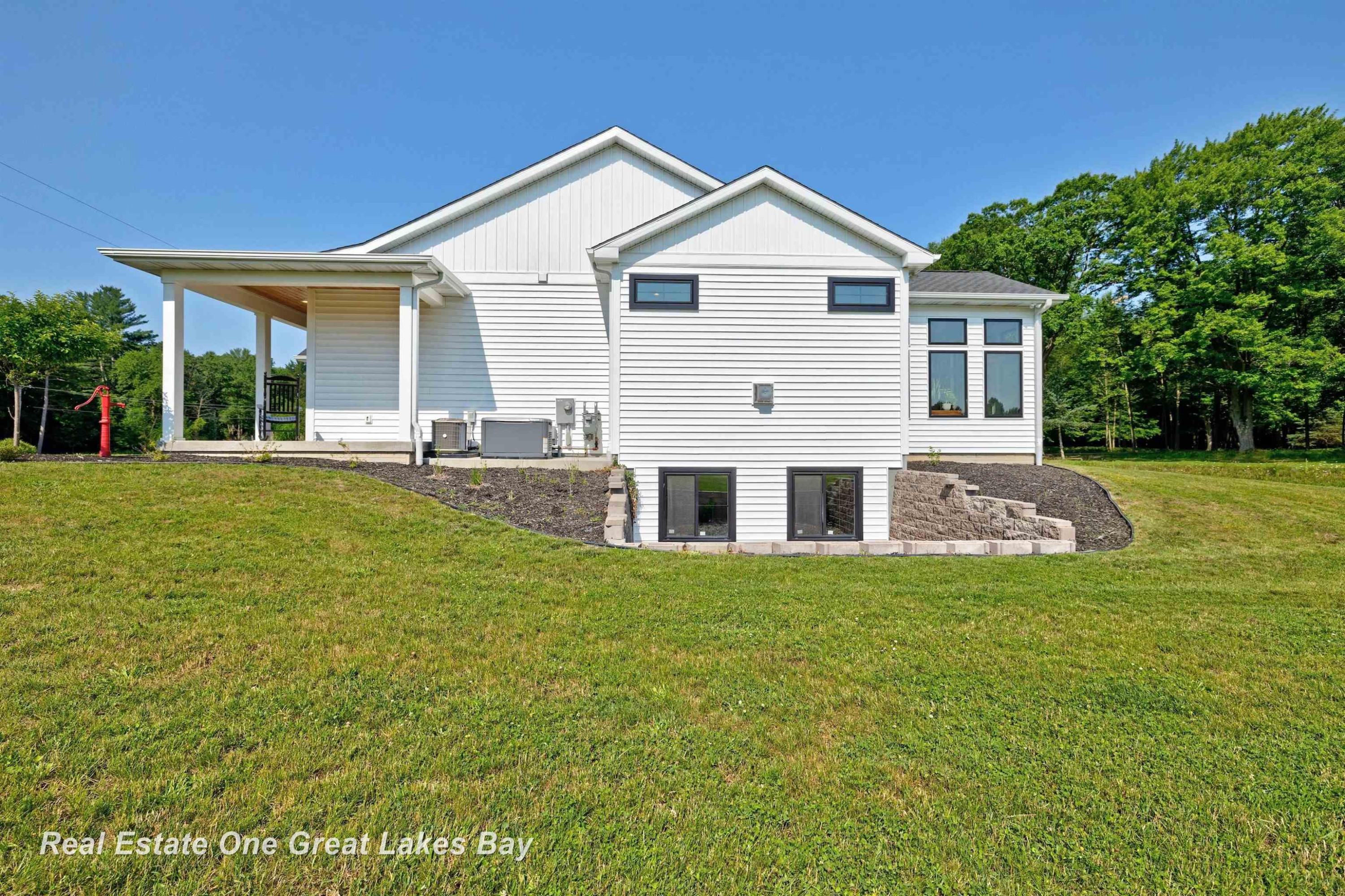 12146 Lakefield Road, Saint Charles, MI 48655 — Photo 3