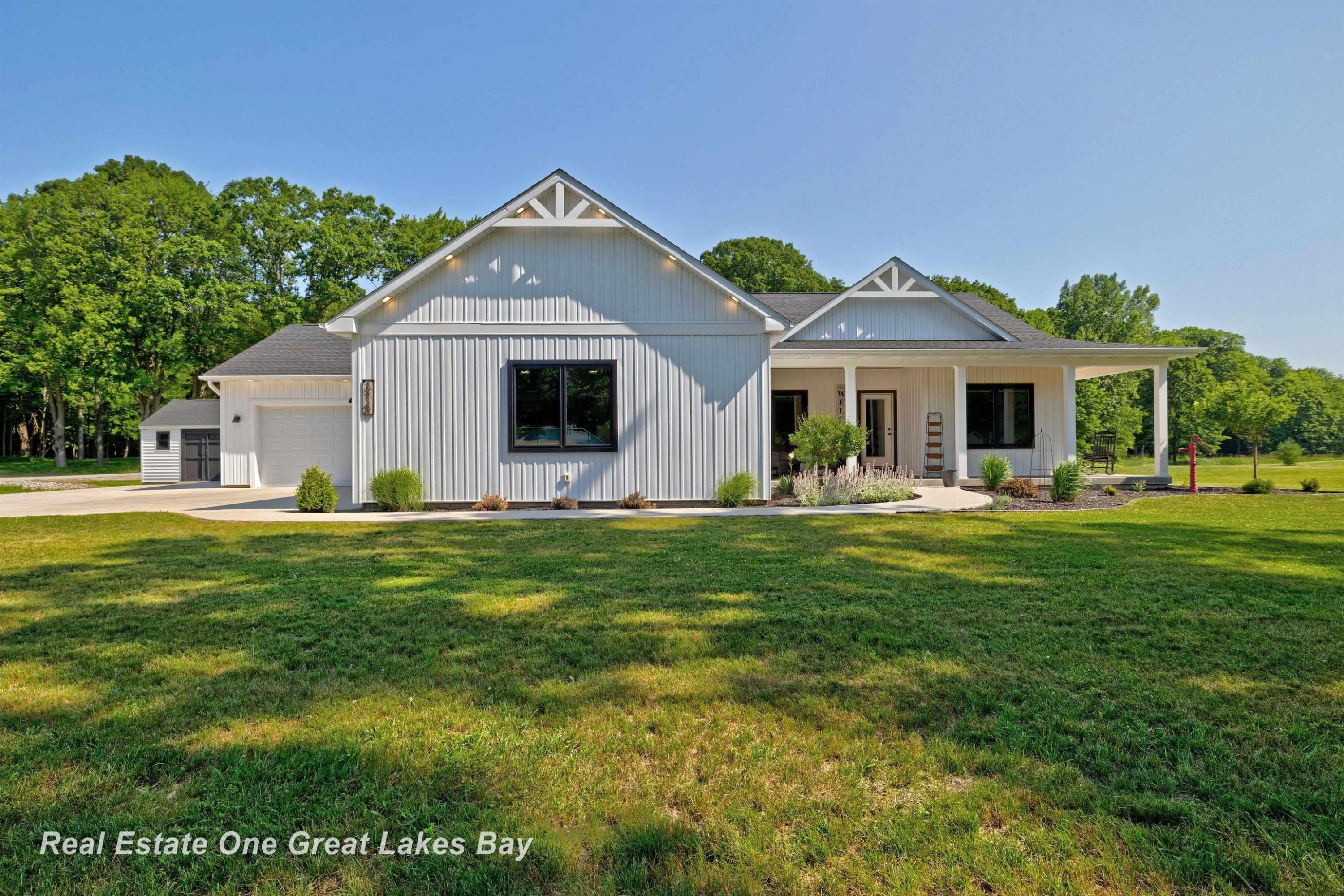 12146 Lakefield Road, Saint Charles, MI 48655 — Photo 53