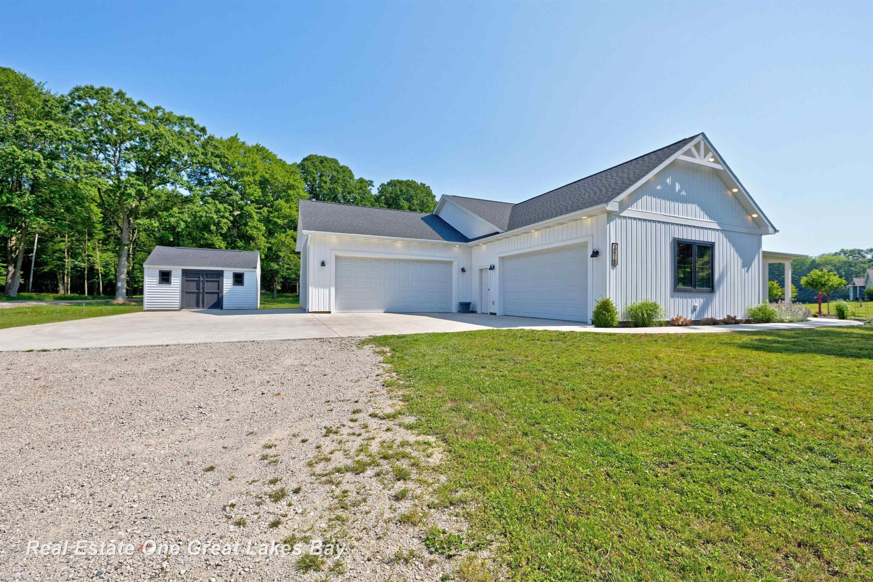 12146 Lakefield Road, Saint Charles, MI 48655 — Photo 54