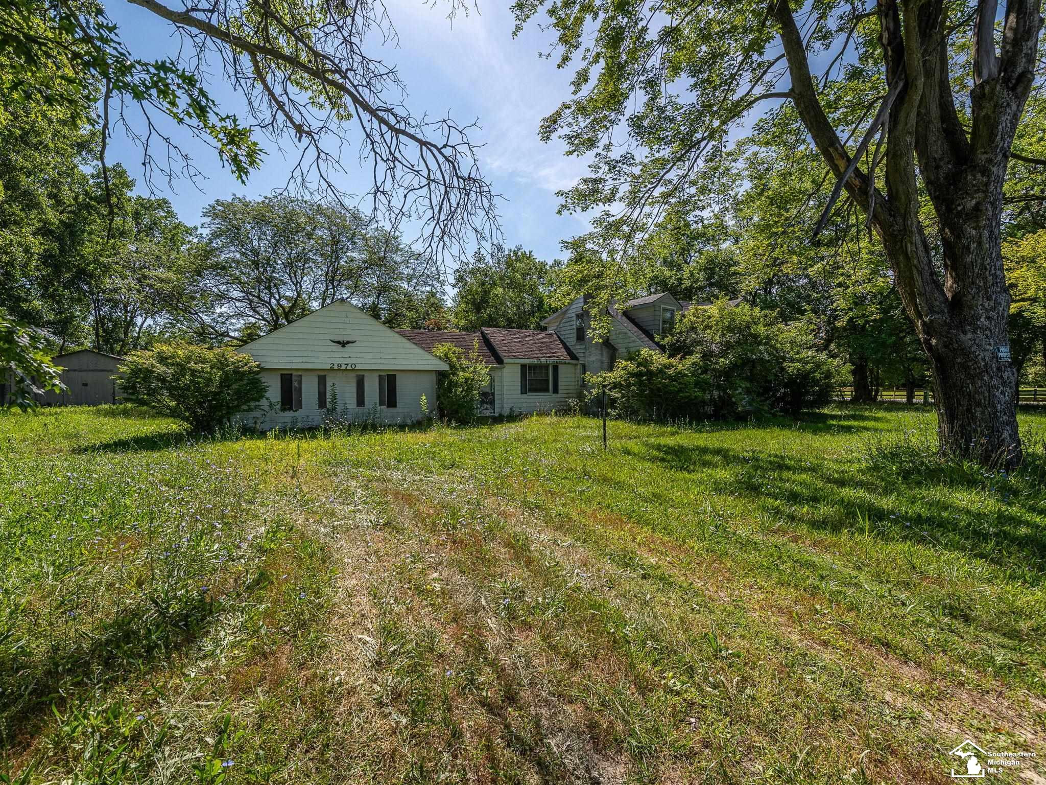 2970 W Newburg Road, Carleton, MI 48117 — front exterior