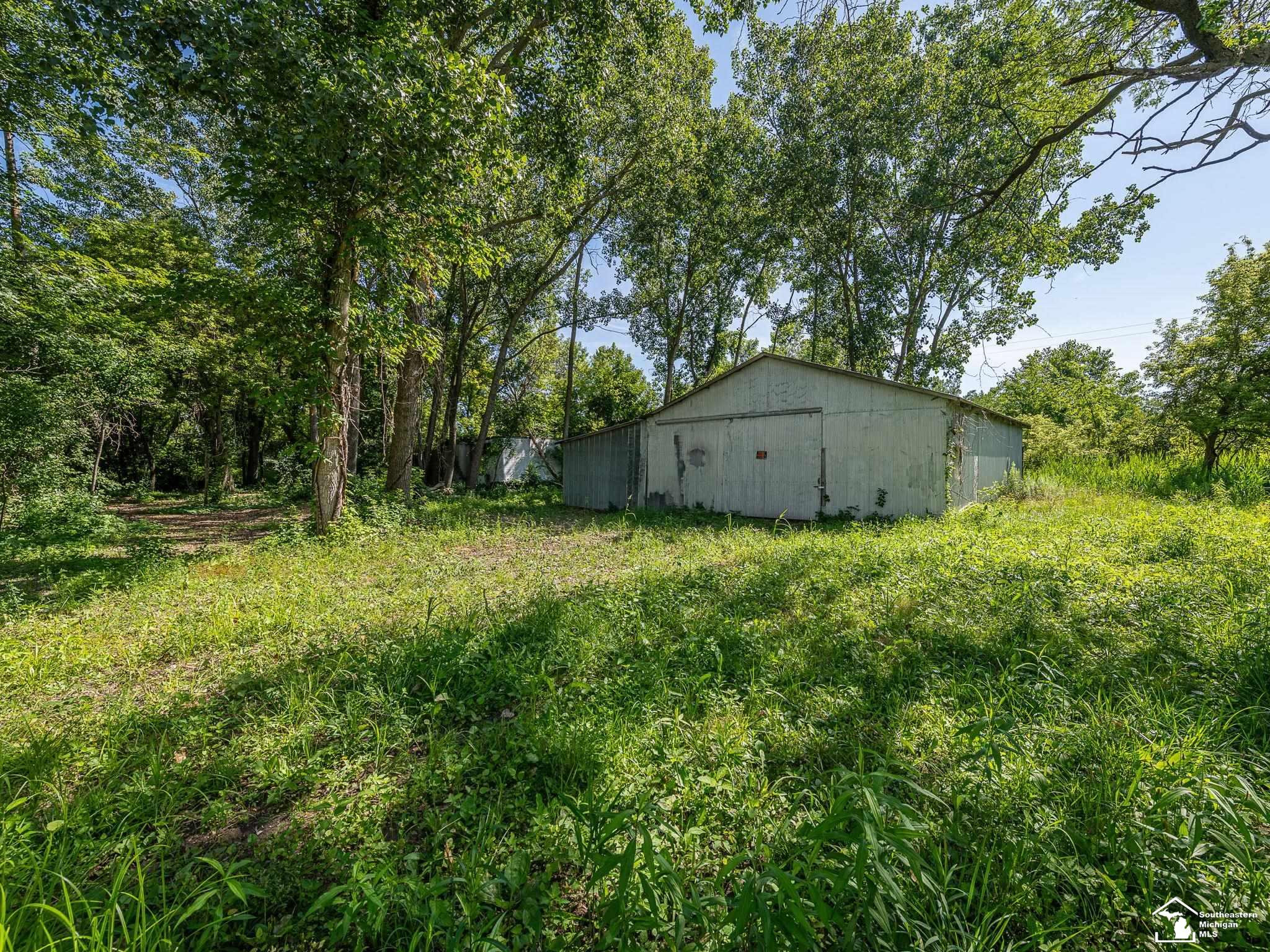 2970 W Newburg Road, Carleton, MI 48117 — Photo 7