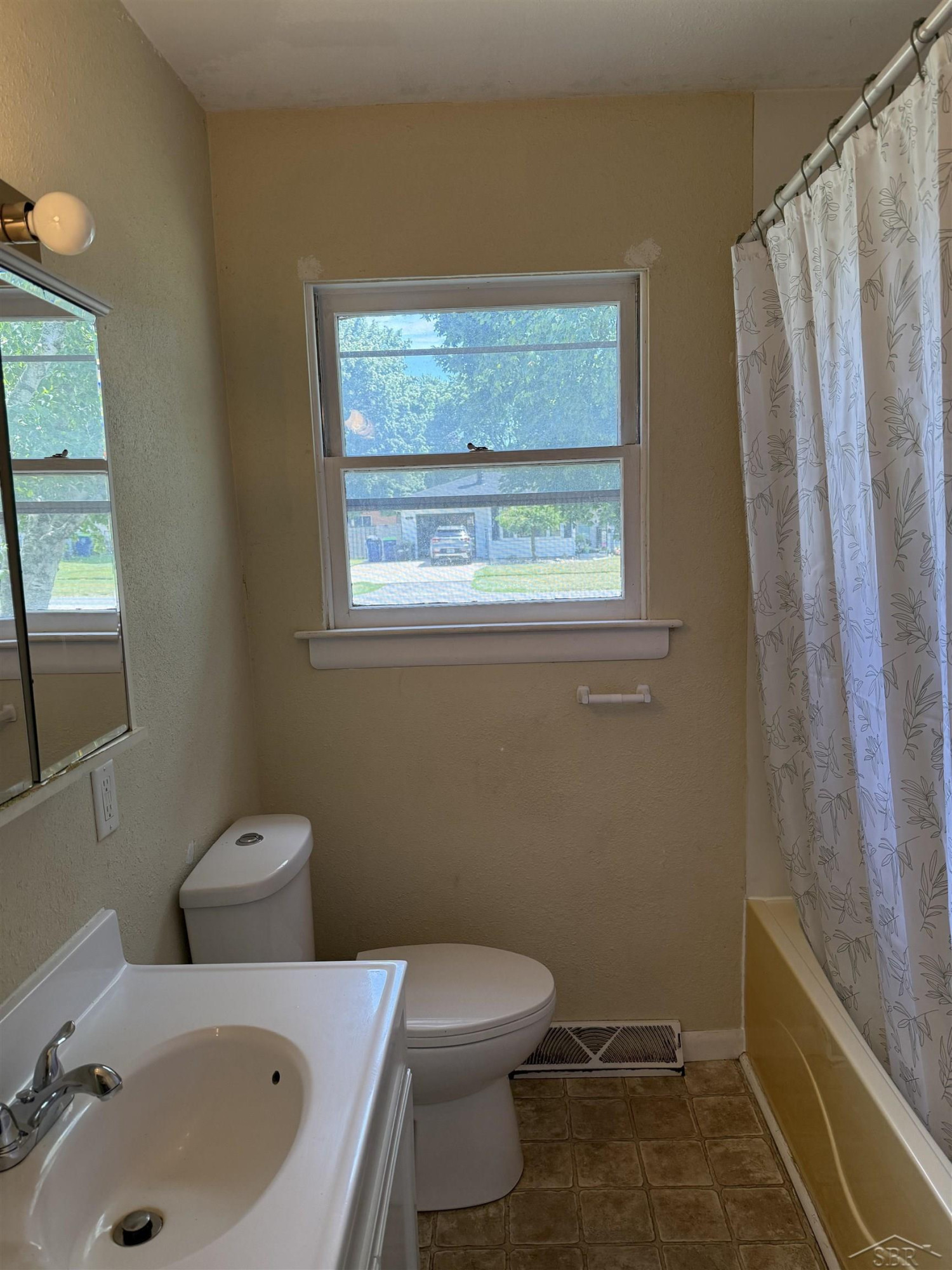 960 Tulane Street, Saginaw, MI 48604 — Photo 9