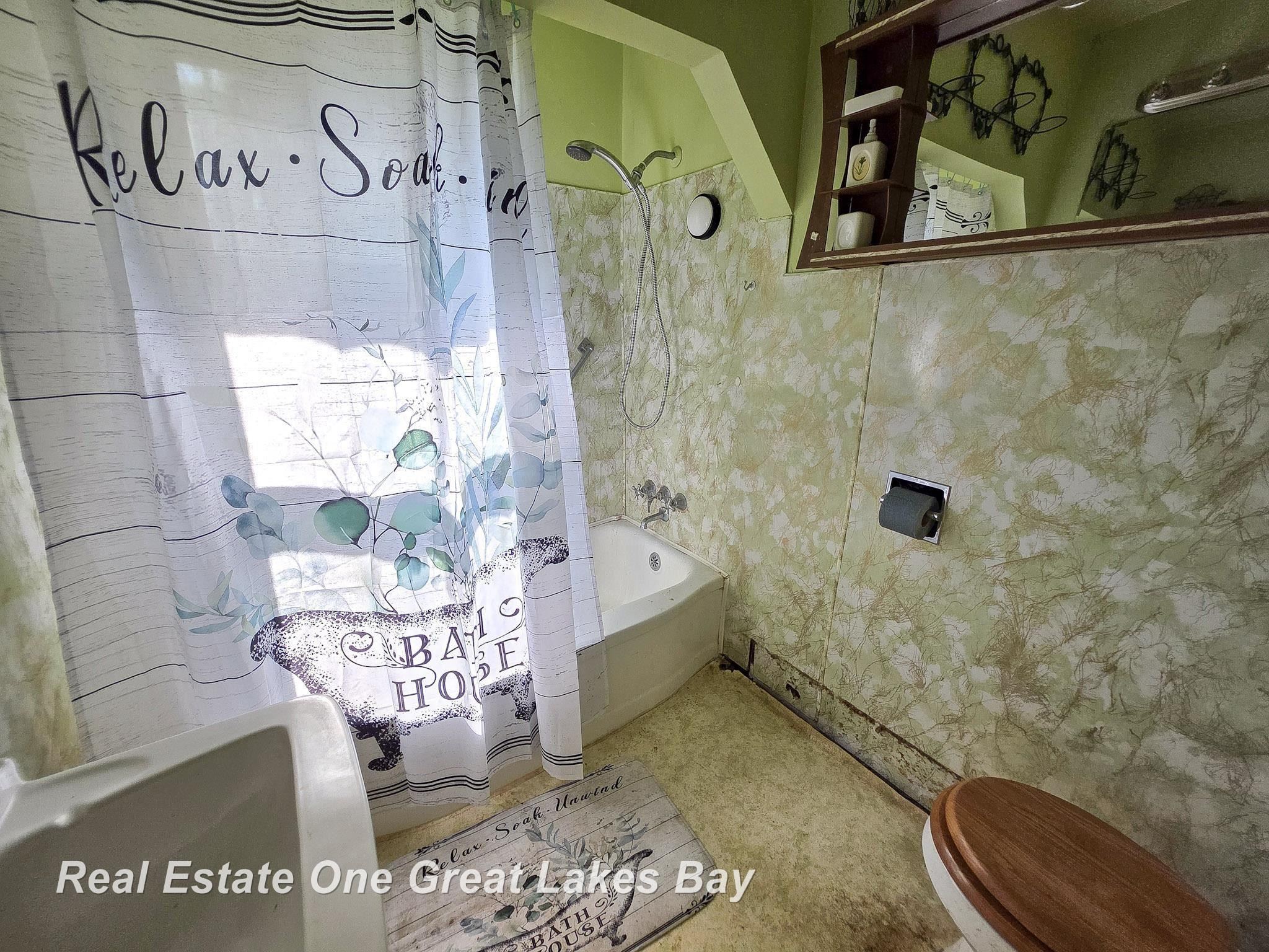 27 N Grout Road, Gladwin, MI 48624 — Photo 18