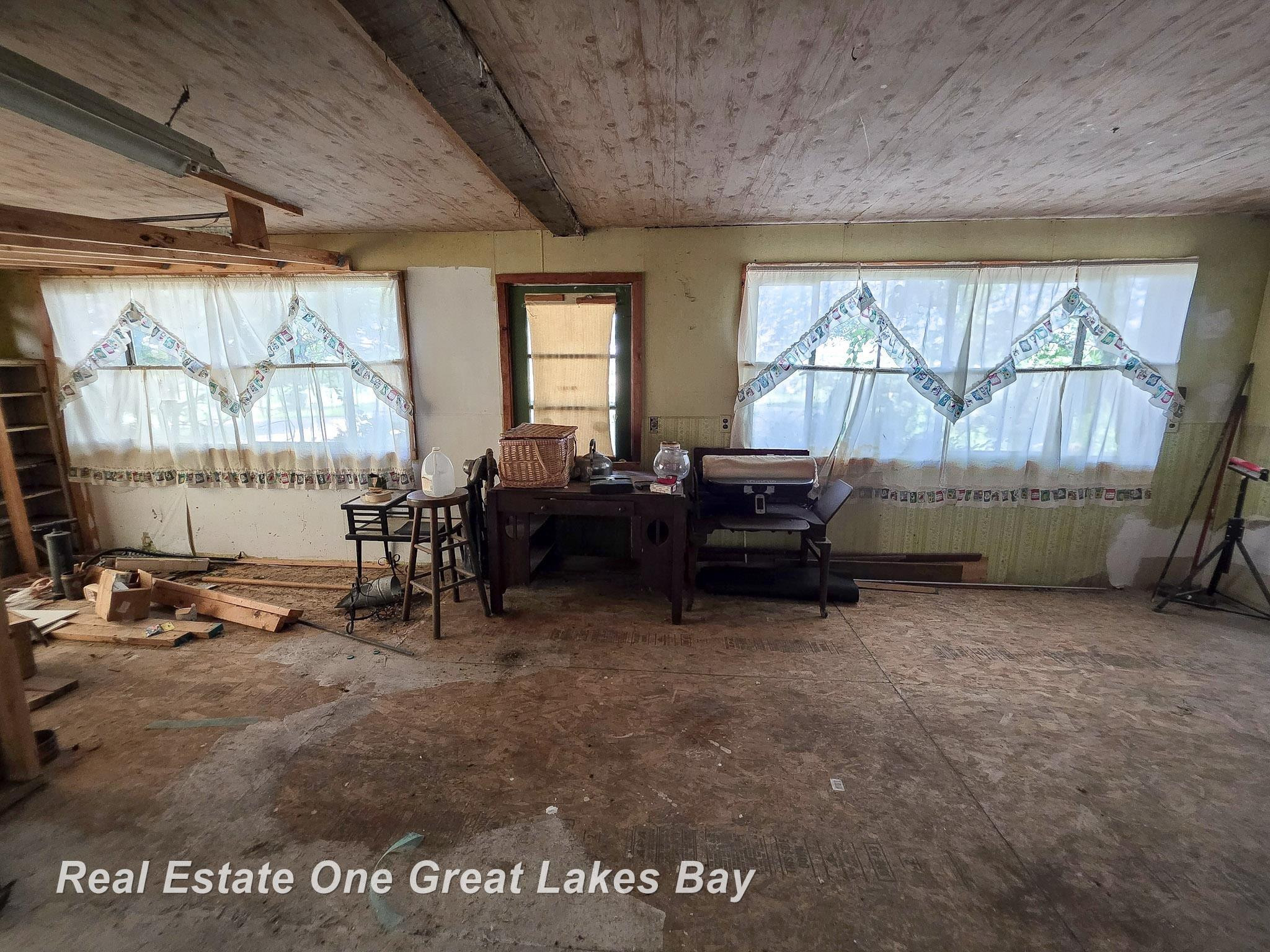 27 N Grout Road, Gladwin, MI 48624 — Photo 40