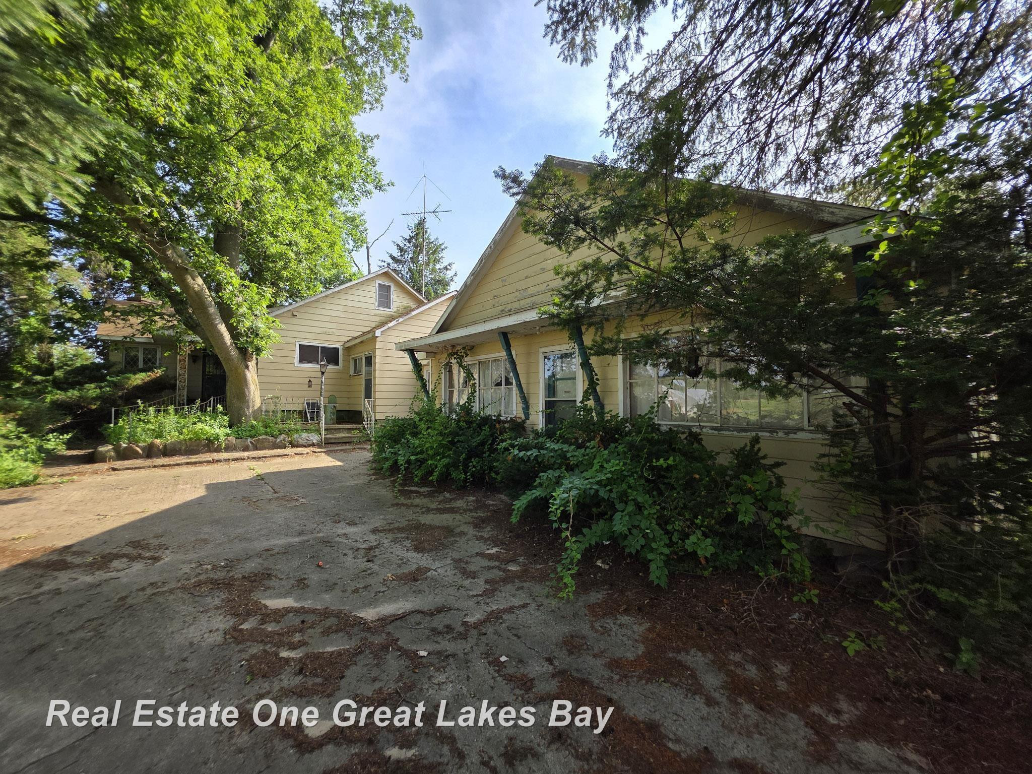 27 N Grout Road, Gladwin, MI 48624 — Photo 56