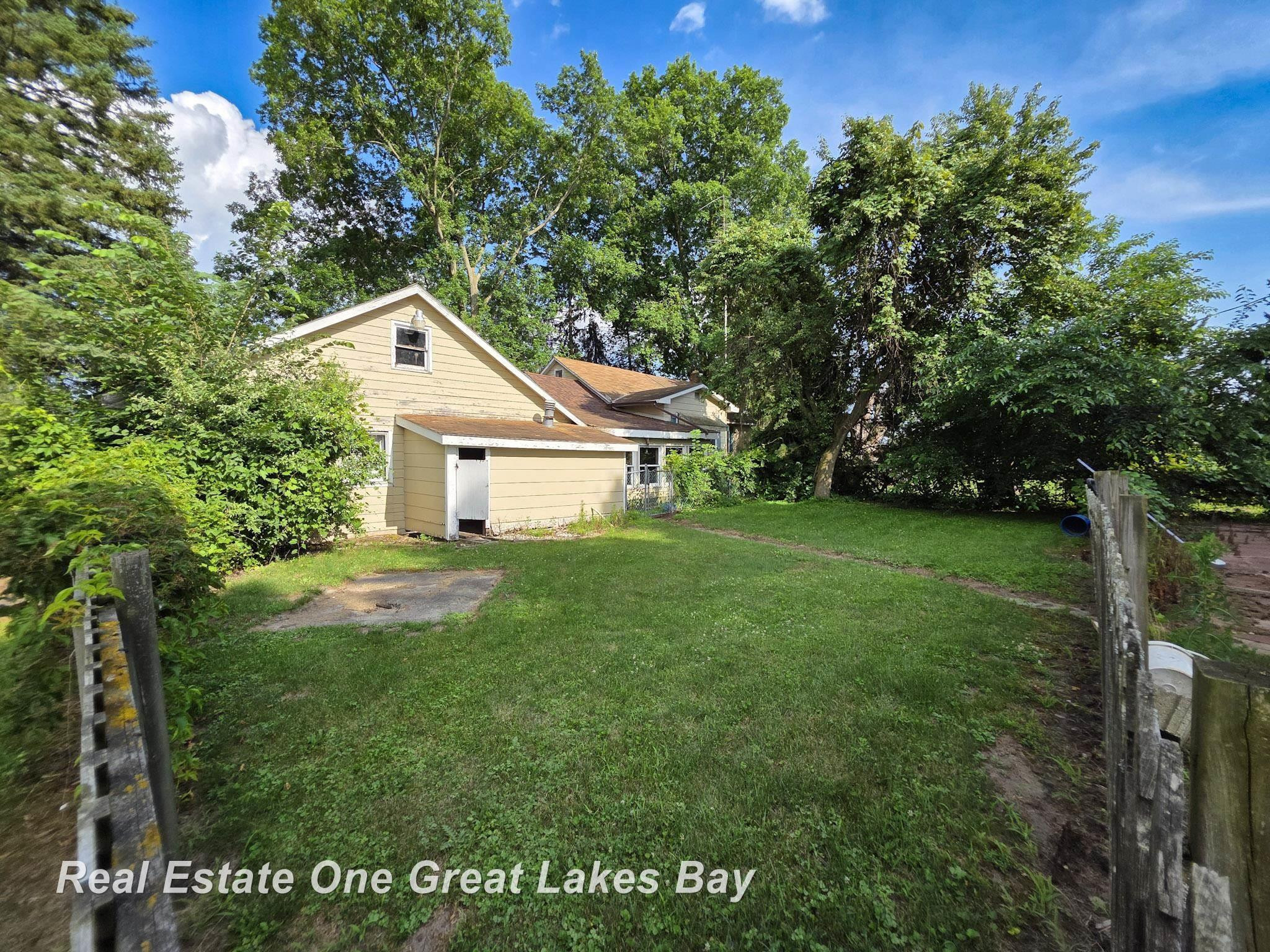 27 N Grout Road, Gladwin, MI 48624 — Photo 60