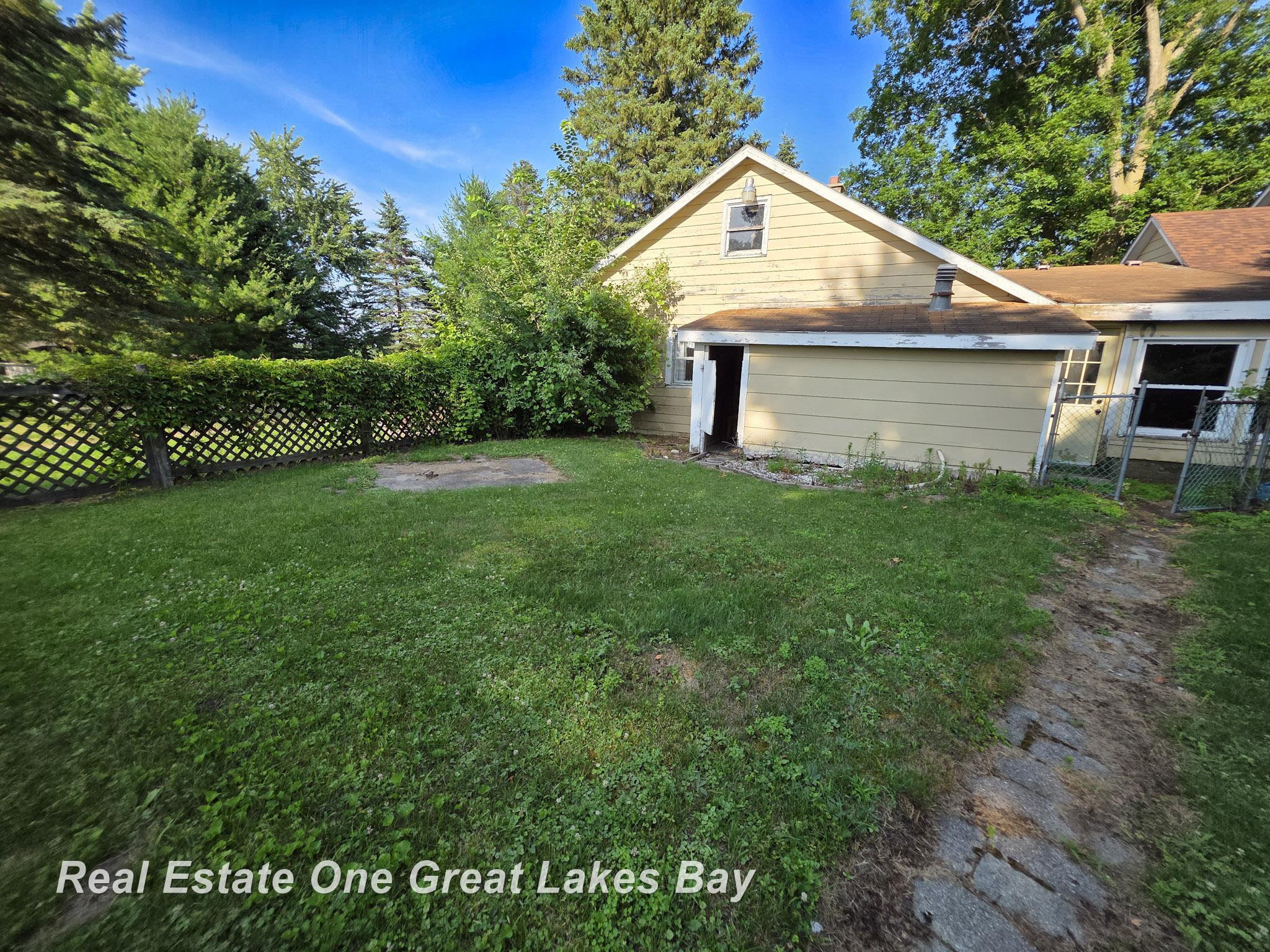 27 N Grout Road, Gladwin, MI 48624 — Photo 63