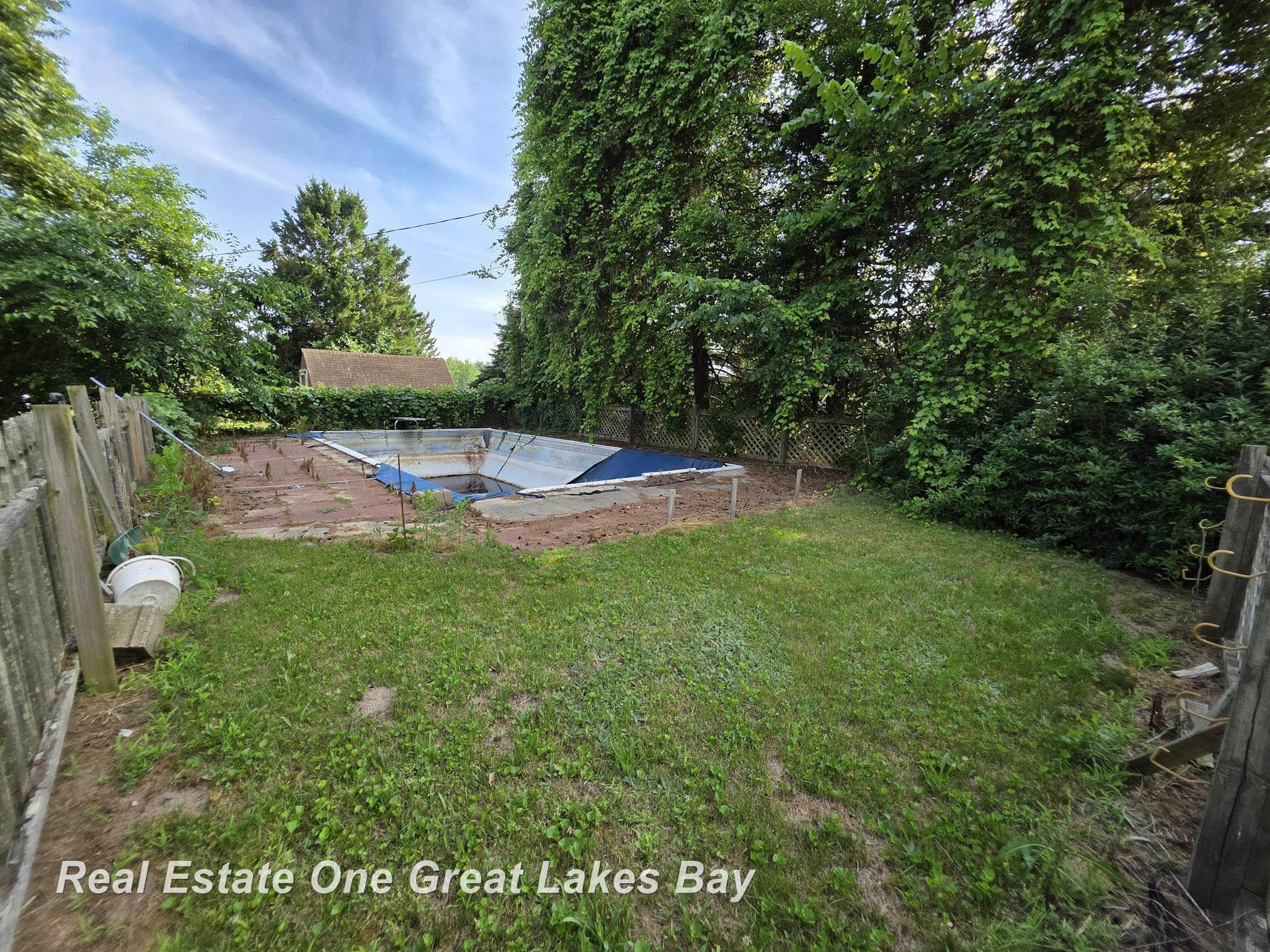 27 N Grout Road, Gladwin, MI 48624 — Photo 65