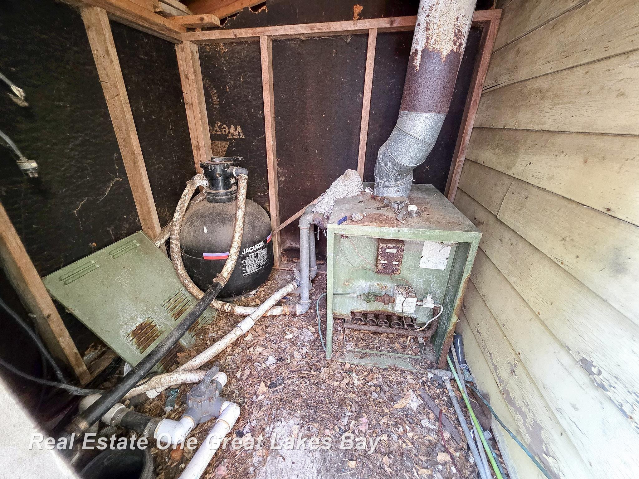 27 N Grout Road, Gladwin, MI 48624 — Photo 69