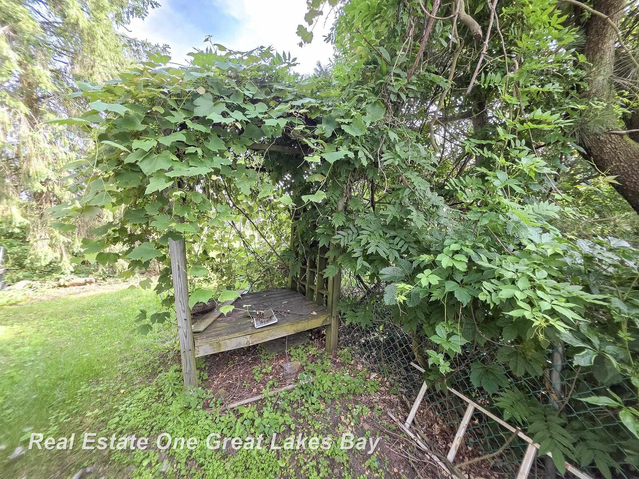 27 N Grout Road, Gladwin, MI 48624 — Photo 70
