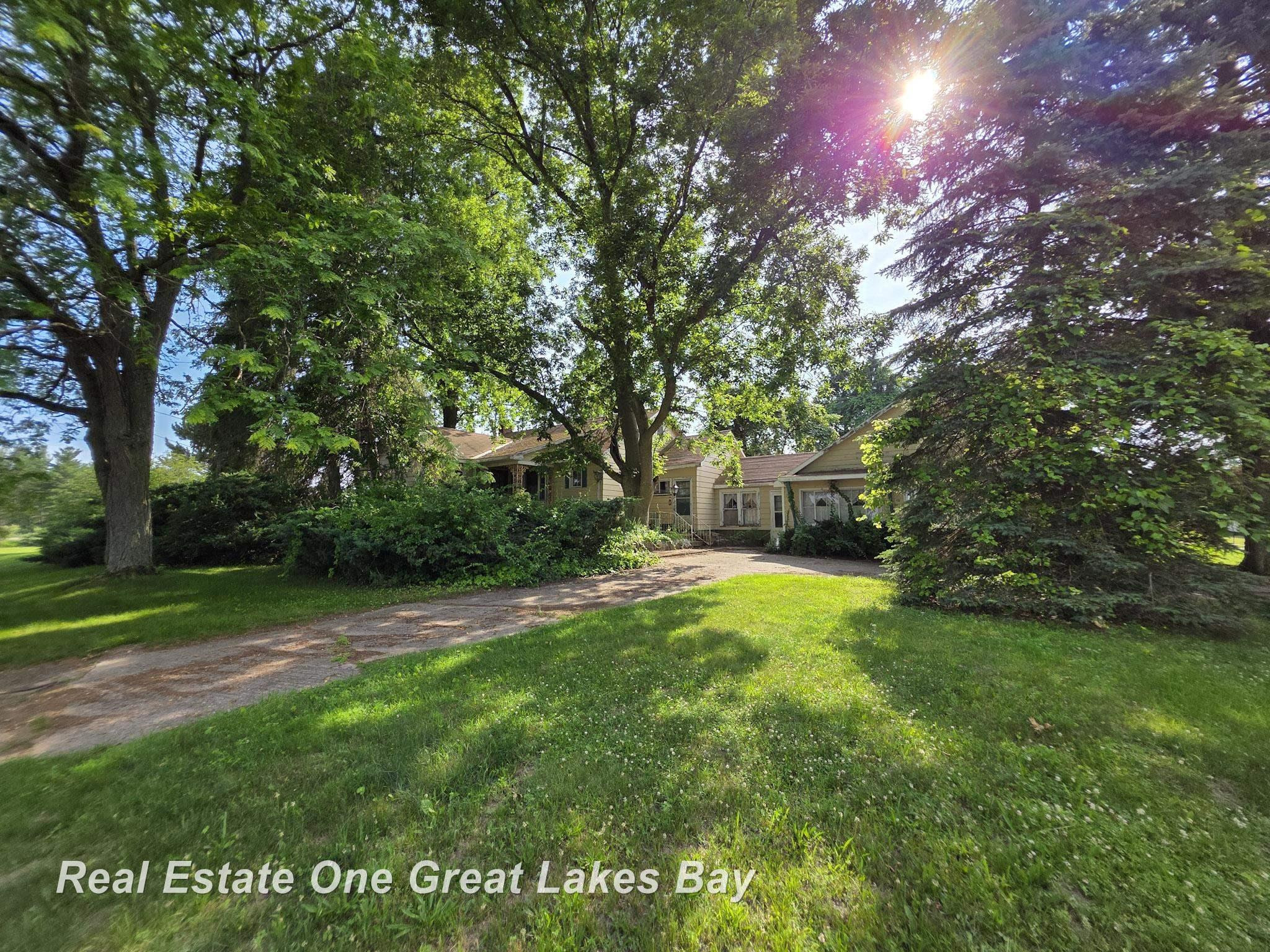 27 N Grout Road, Gladwin, MI 48624 — Photo 77