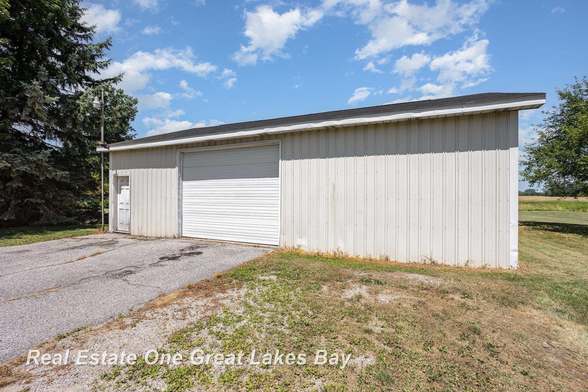 4430 Tittabawassee Street, Saginaw, MI 48604 — Photo 24