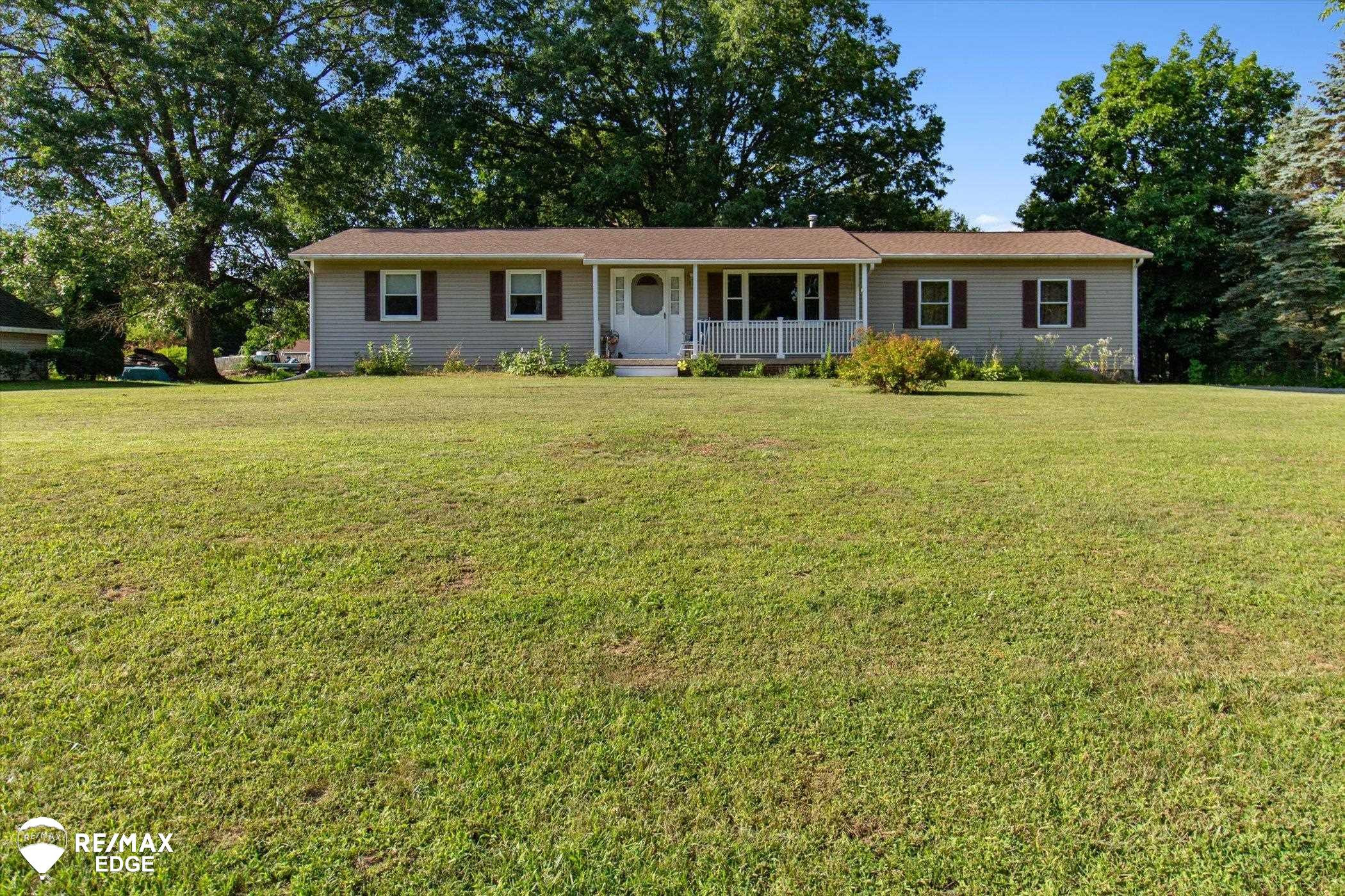 190 Maverick Lane, Lapeer, MI 48446 — front exterior