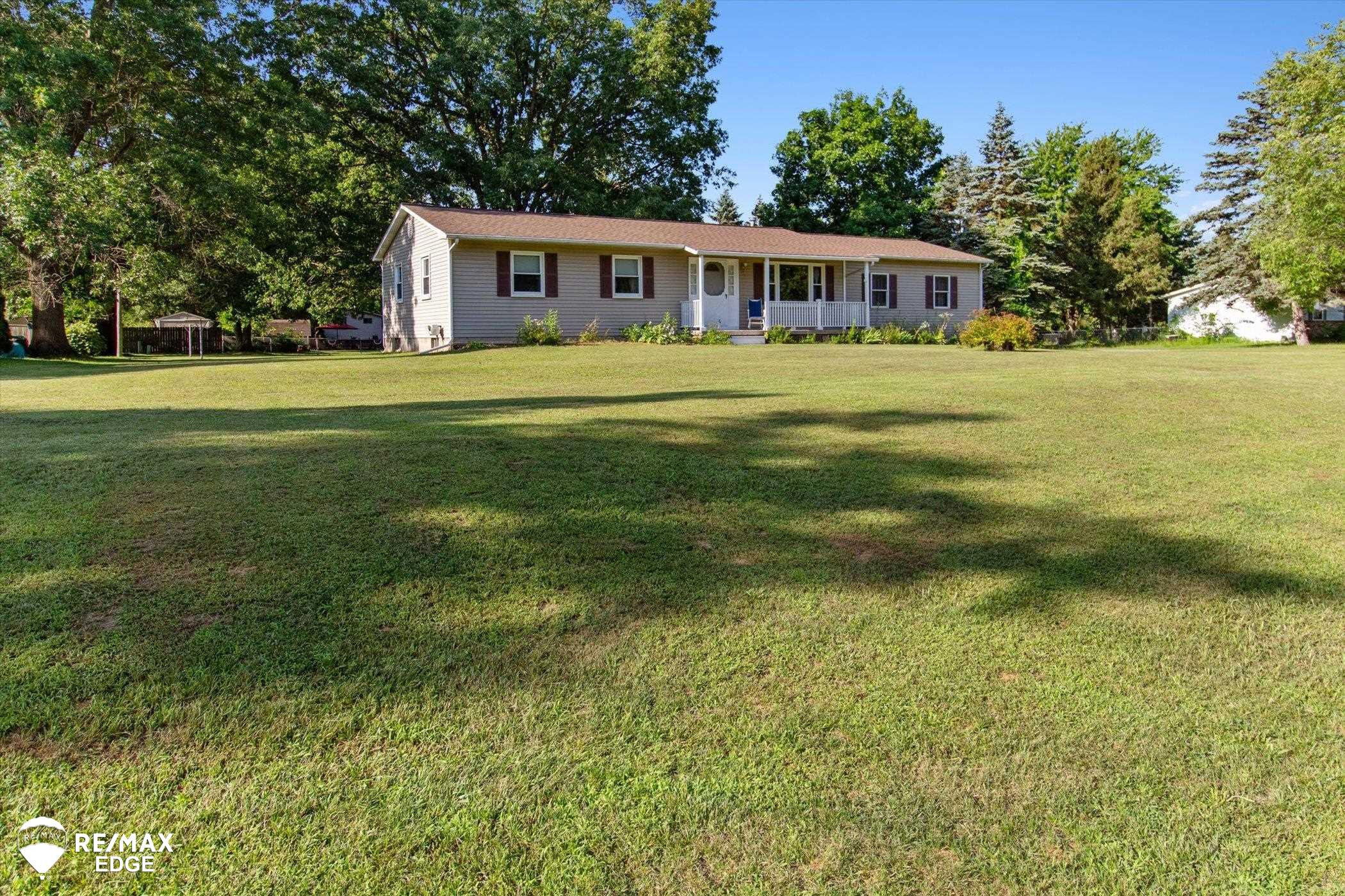 190 Maverick Lane, Lapeer, MI 48446 — Photo 2