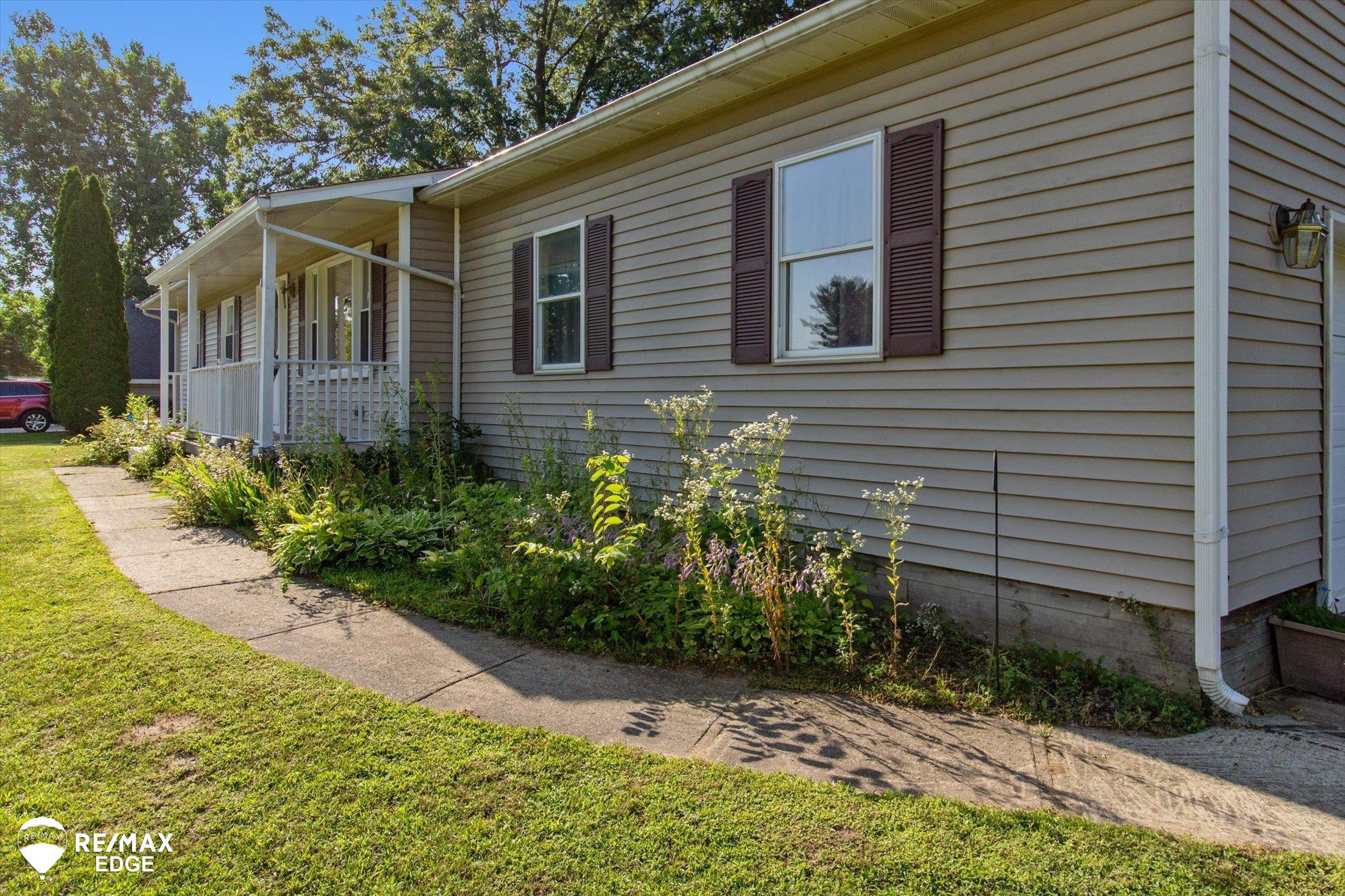 190 Maverick Lane, Lapeer, MI 48446 — Photo 35