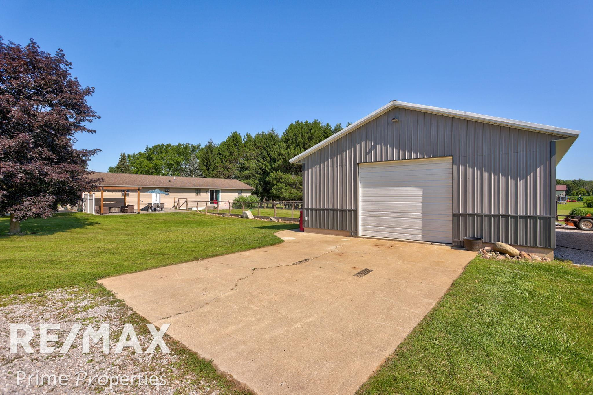 10920 Pagels Road, Birch Run, MI 48415 — Photo 40